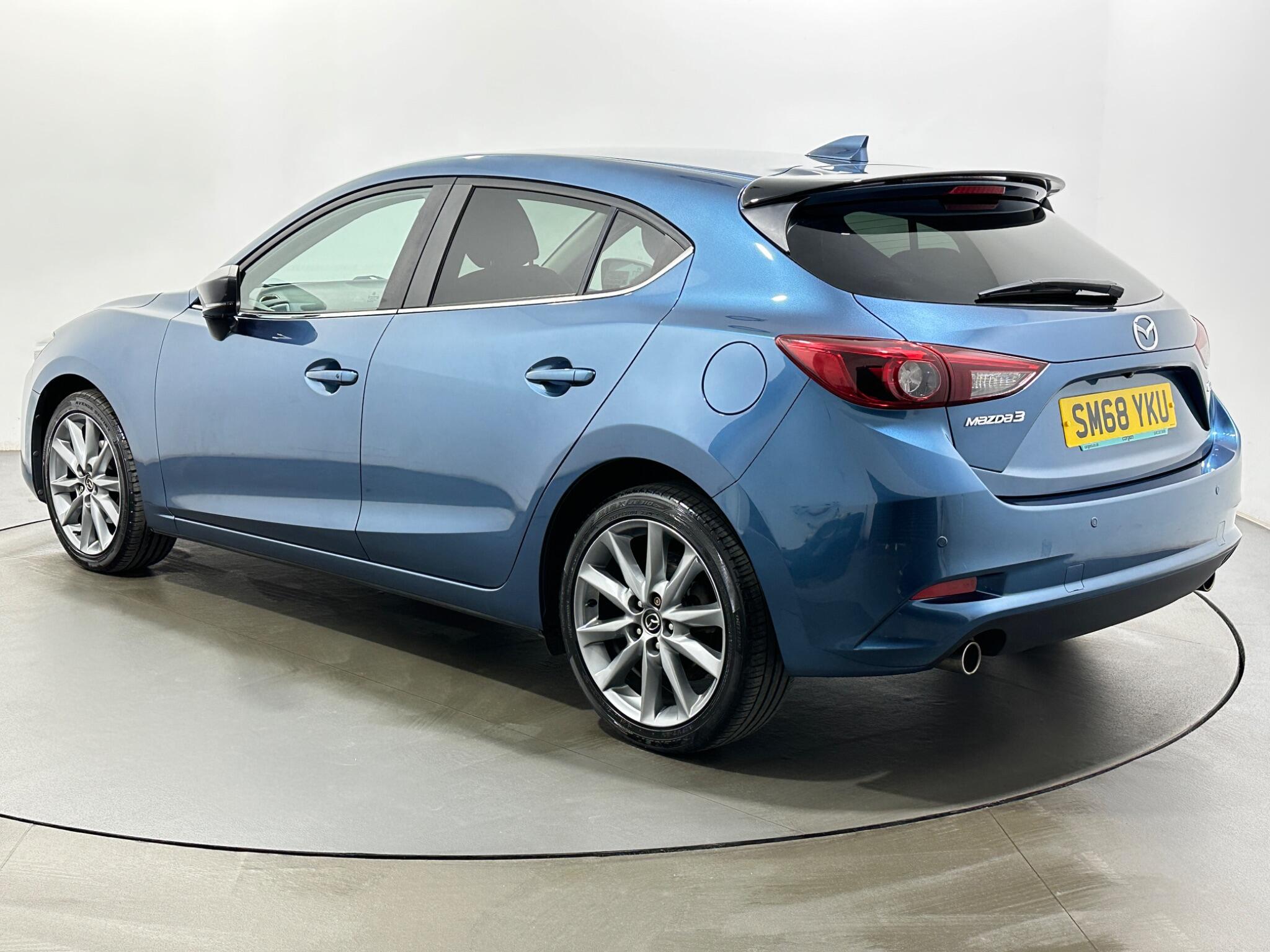 Mazda Mazda3 view 6