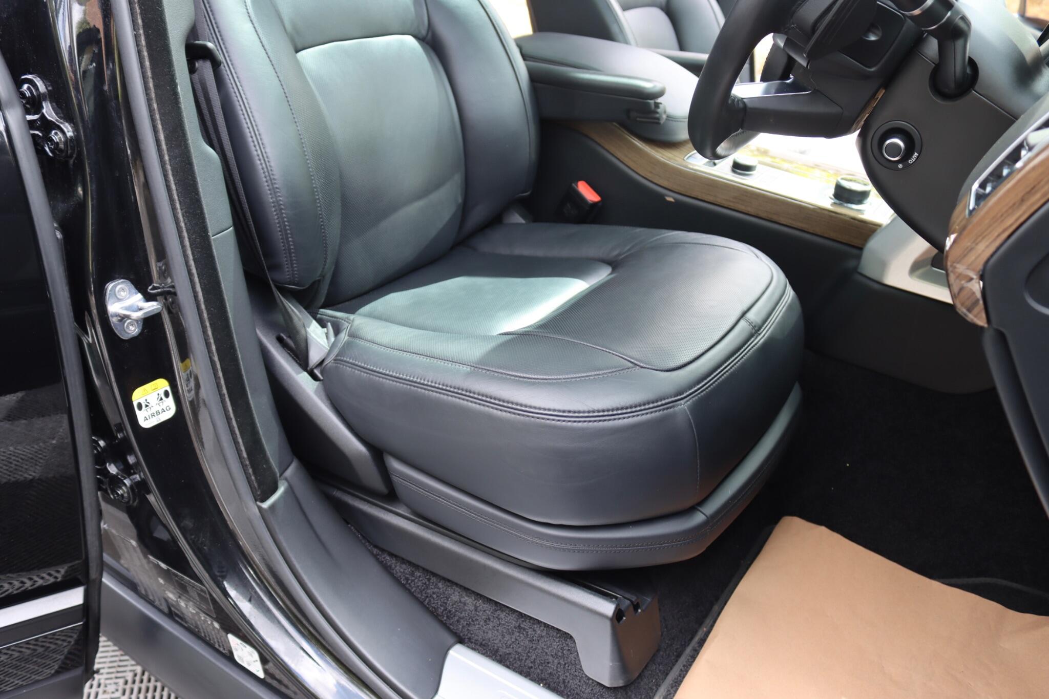 Land Rover Range Rover view 54