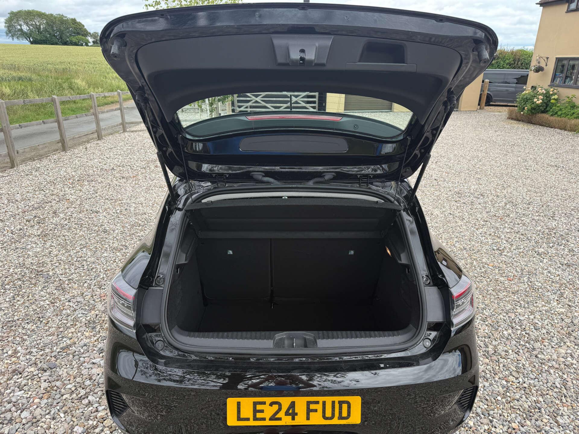Renault Clio view 13