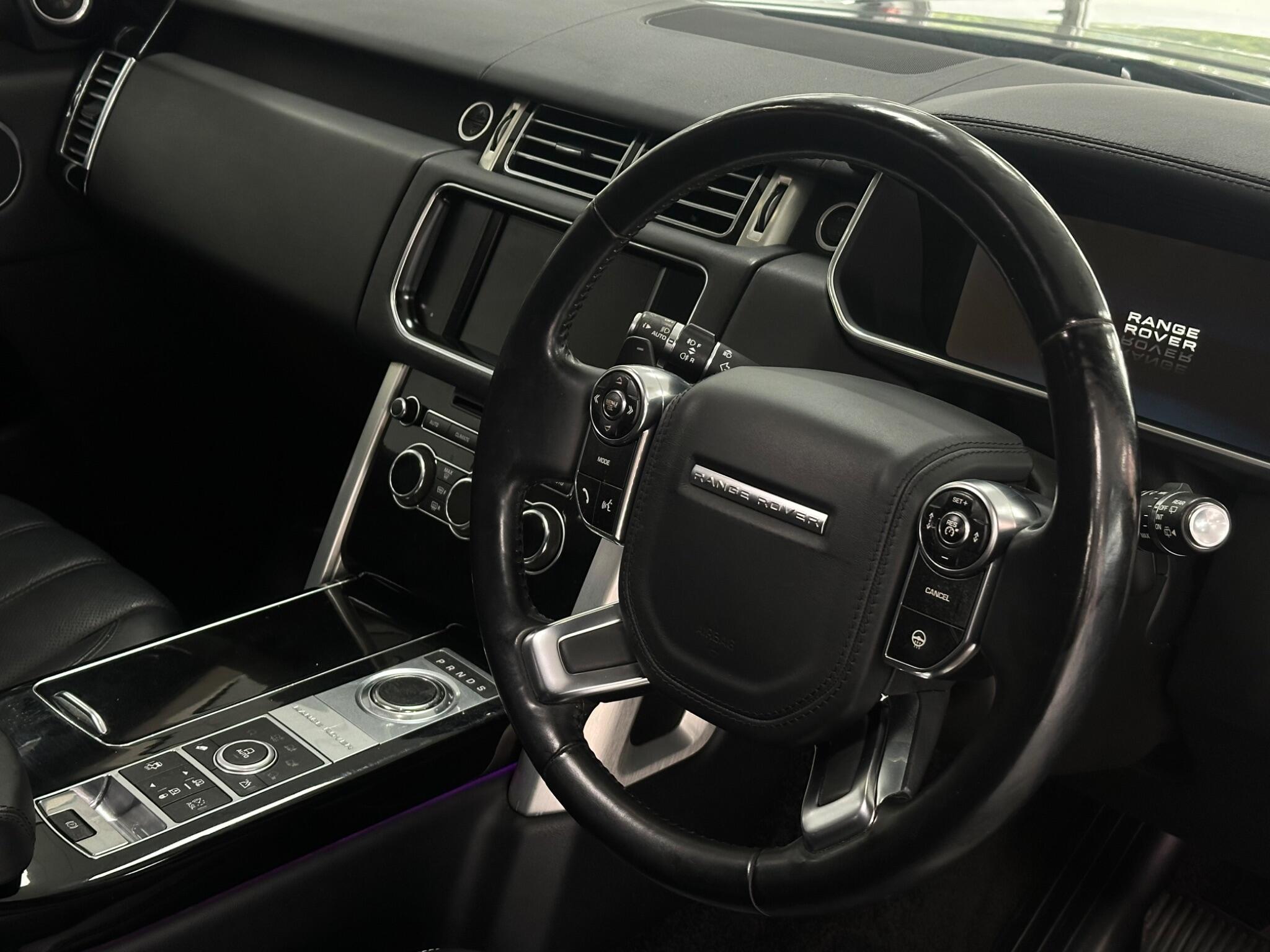 Land Rover Range Rover view 16