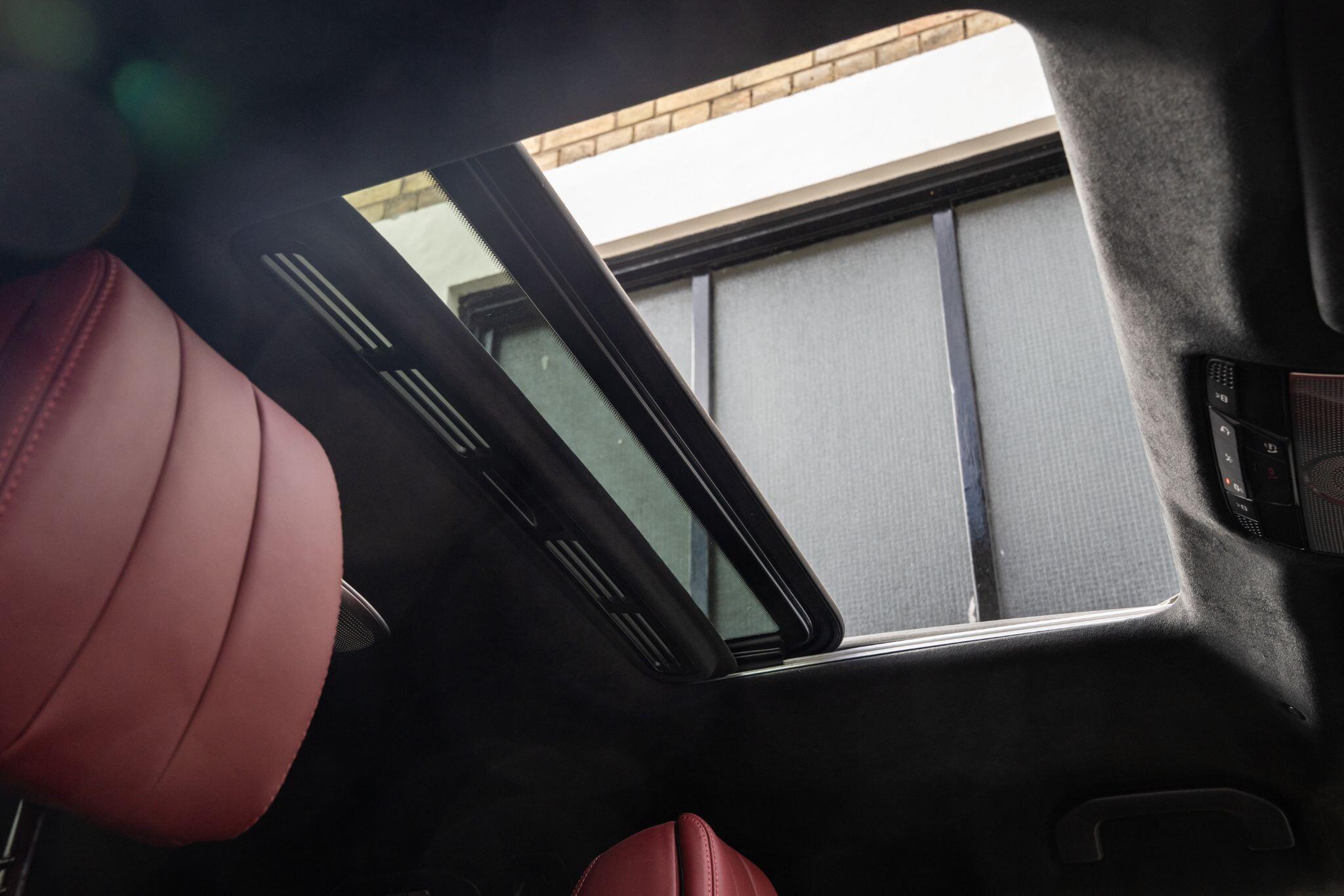 Mercedes-Benz G-Class view 41