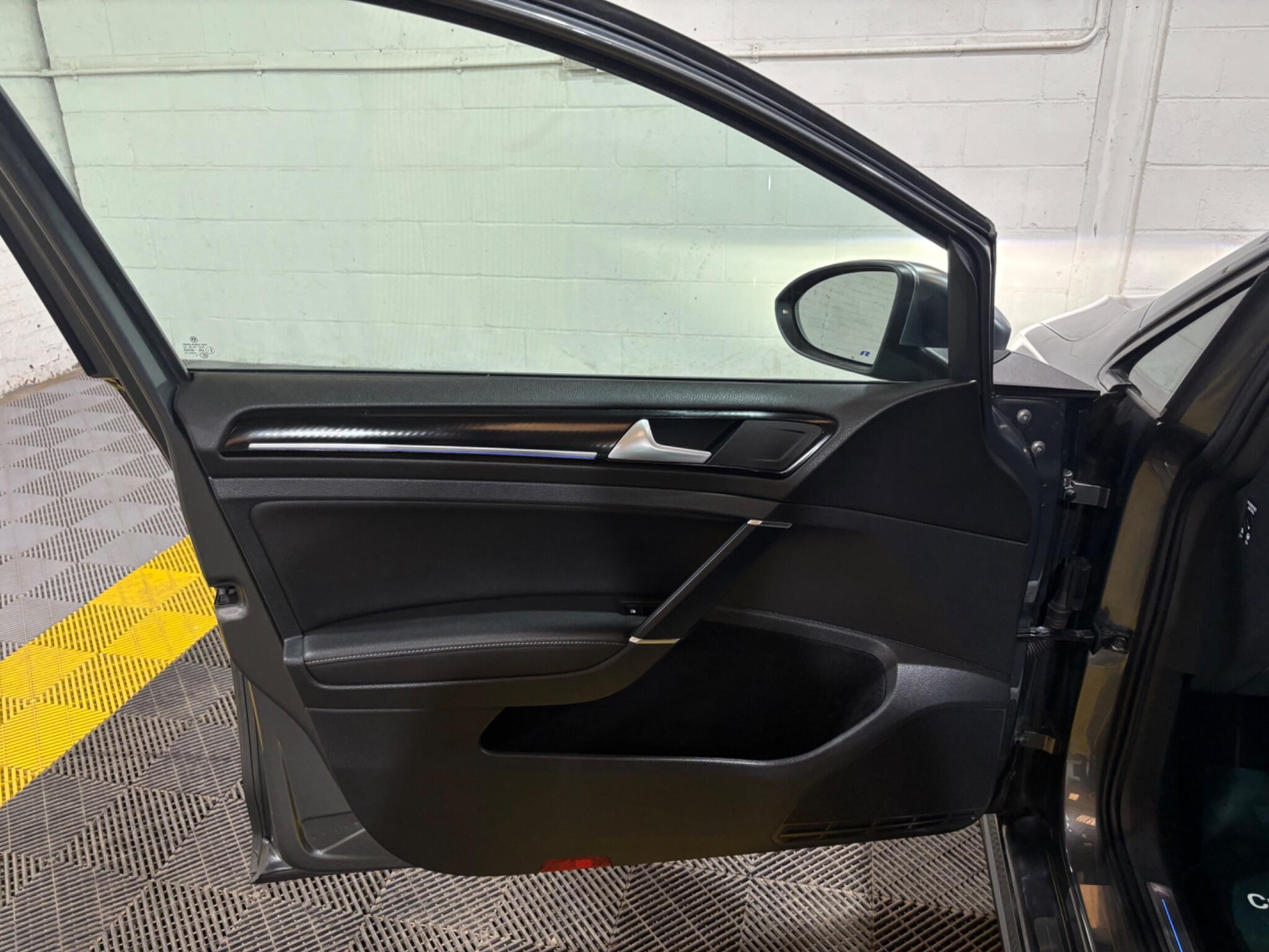 Volkswagen Golf view 41