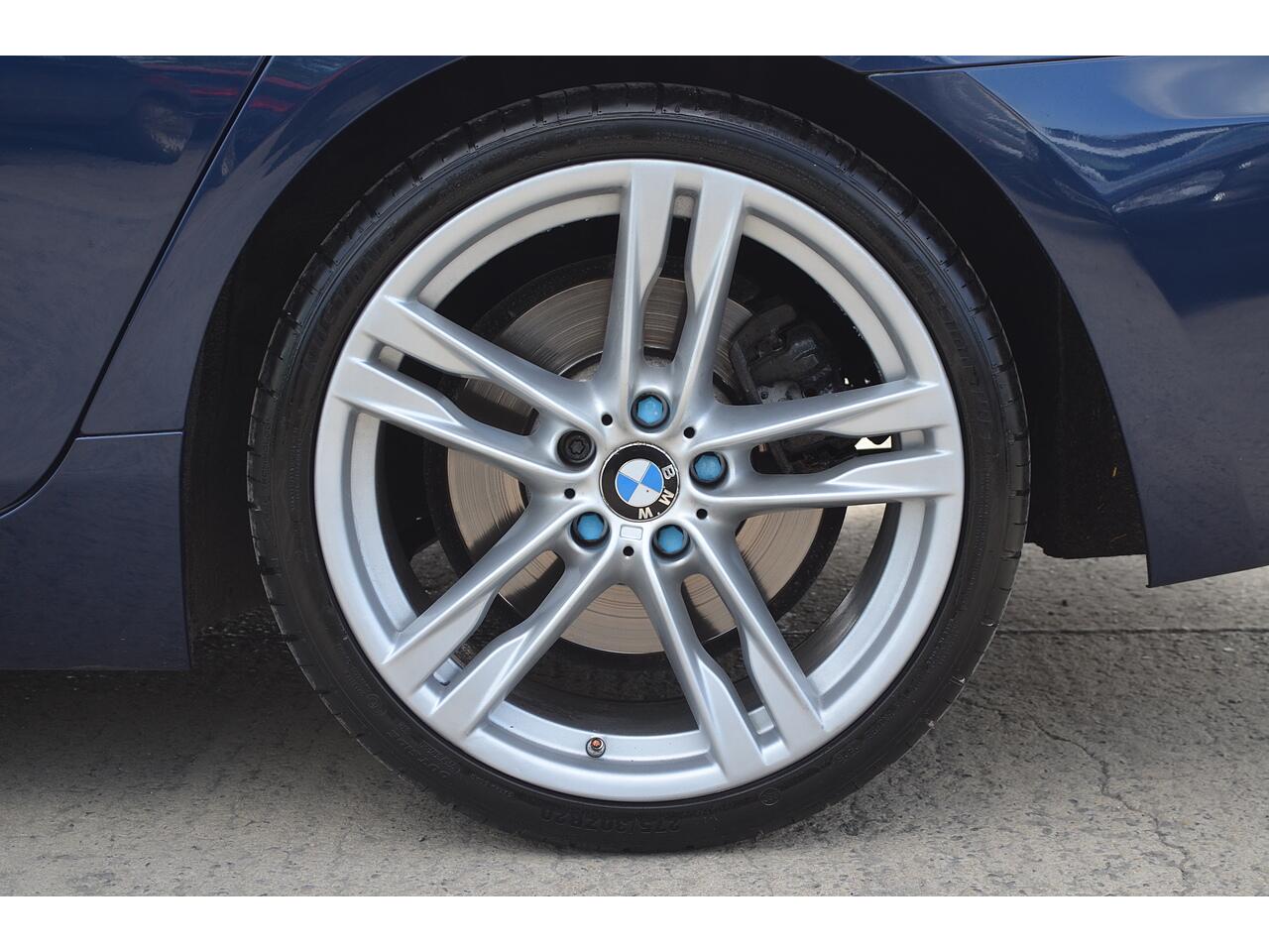 BMW 6 Series view 38