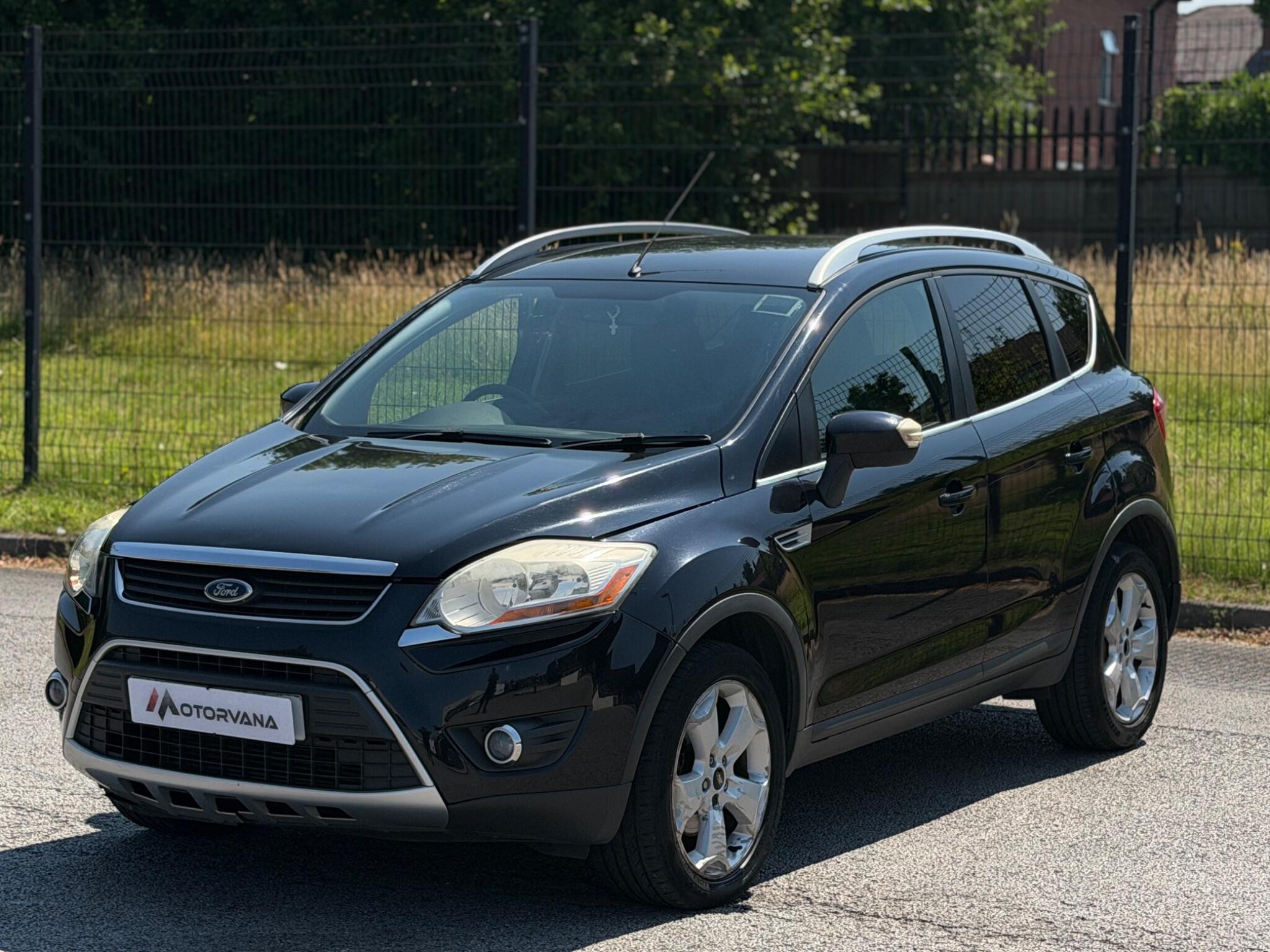 Ford Kuga view 3