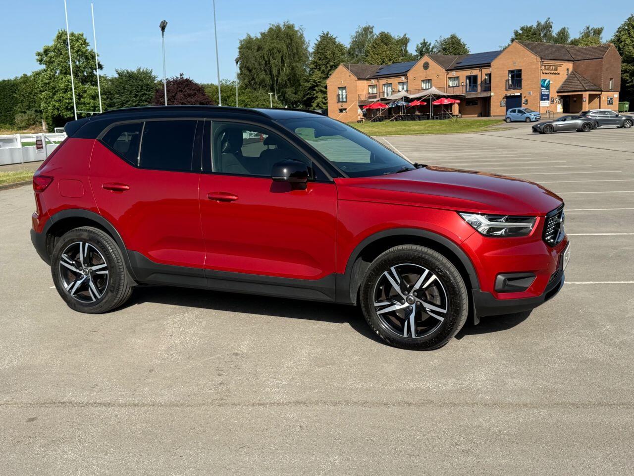 Volvo XC40 view 28