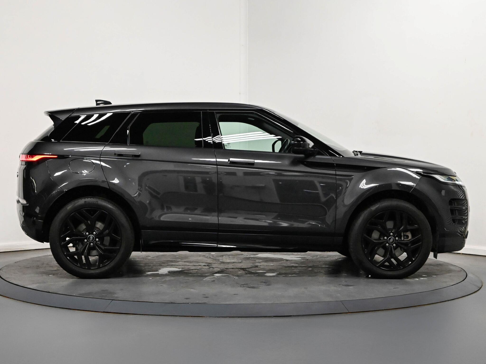 Land Rover Range Rover Evoque view 26