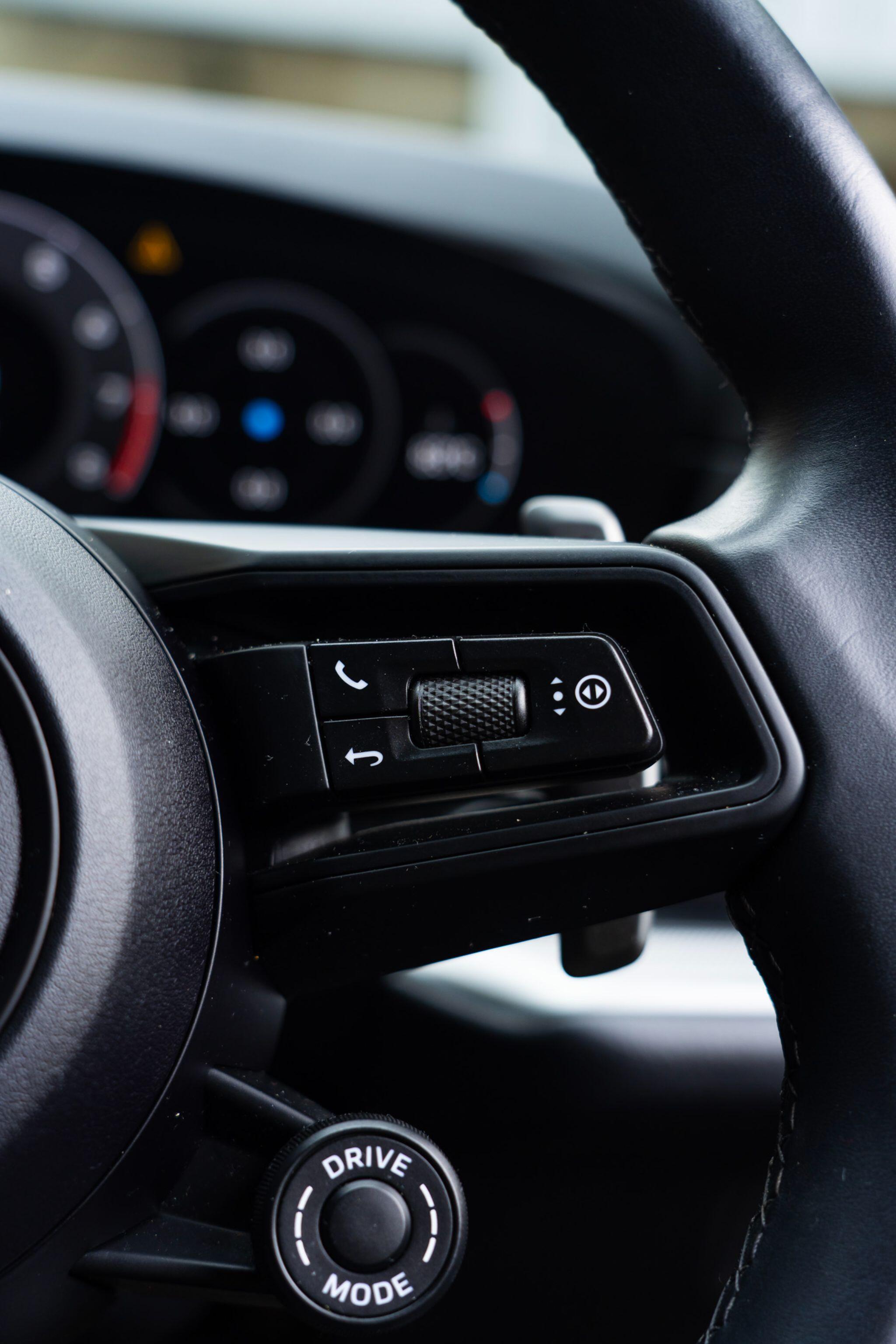 Porsche Cayenne view 23