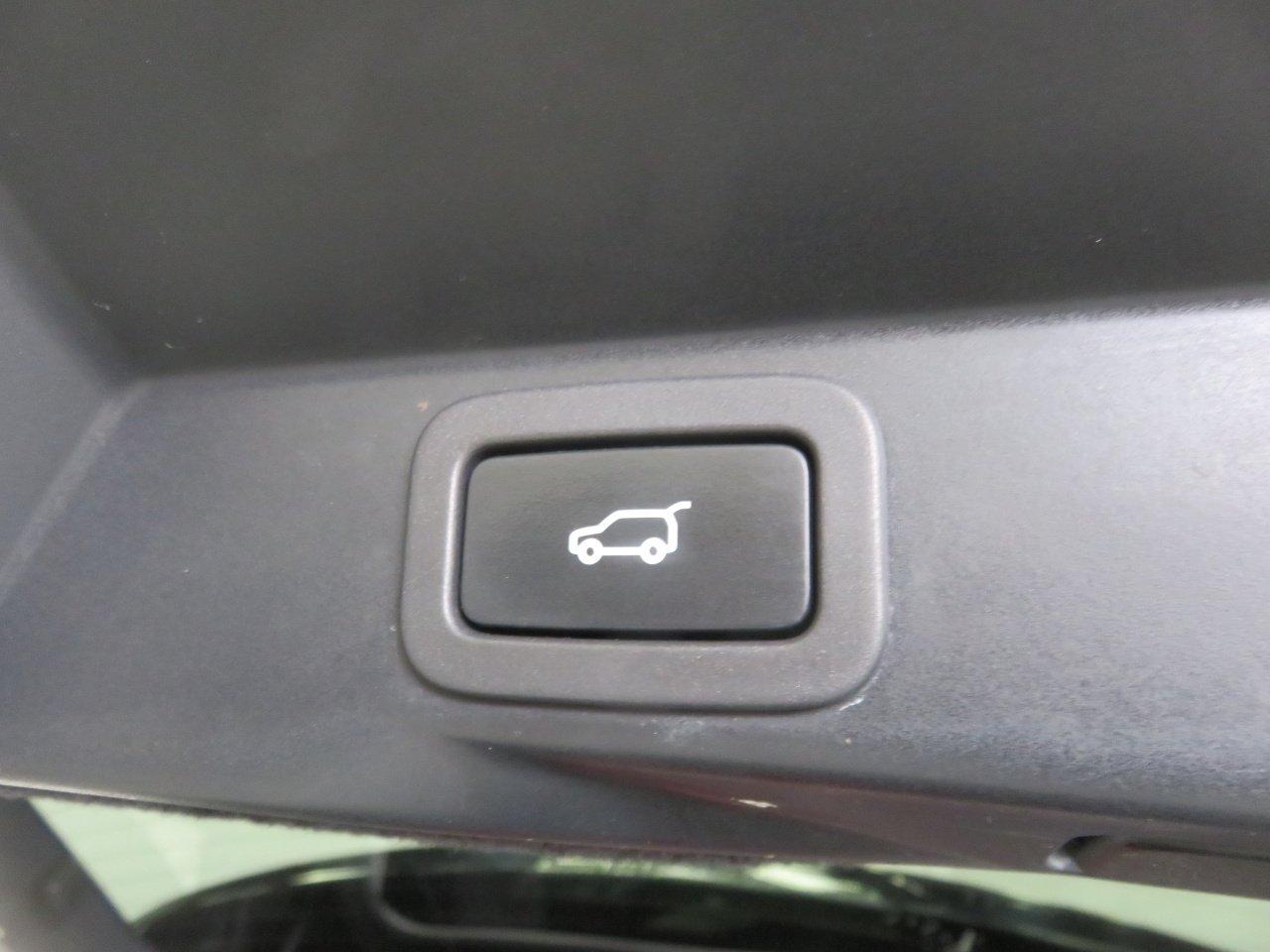 Land Rover Range Rover Sport view 24