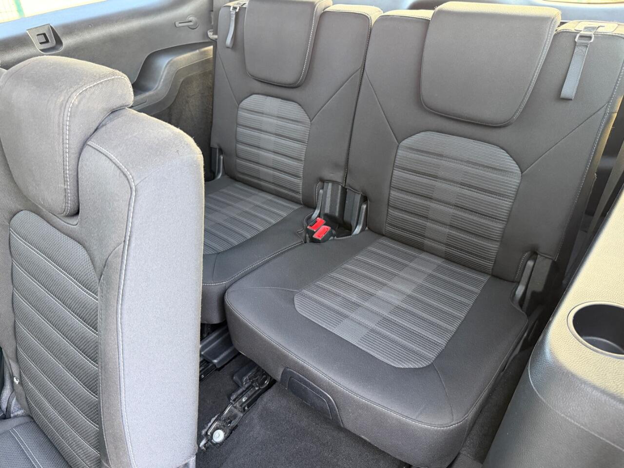 Ford Galaxy view 16