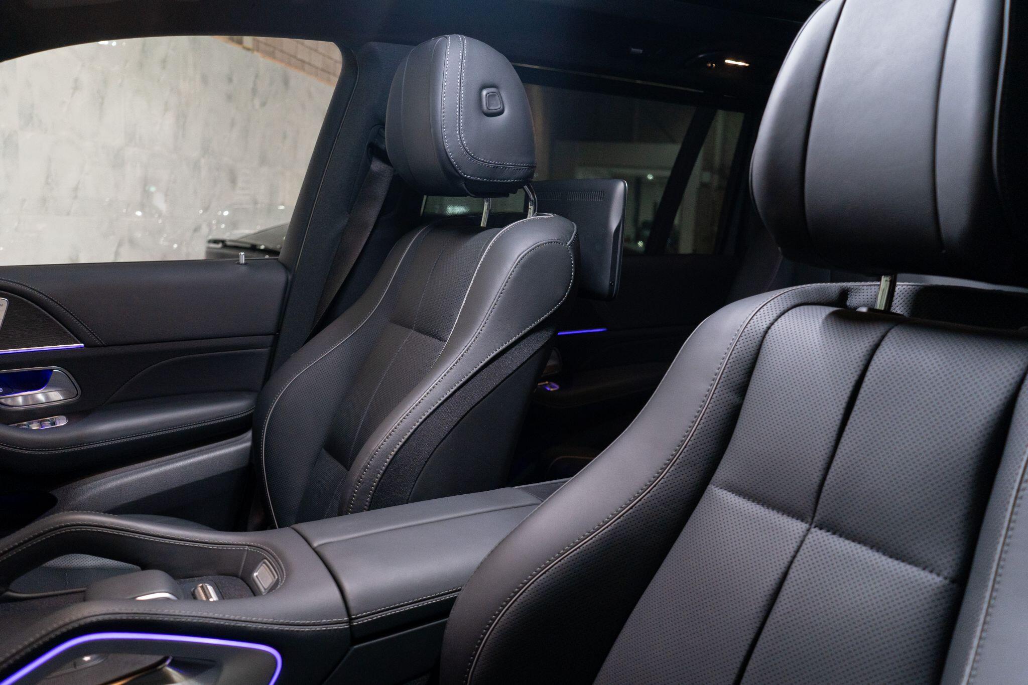 Mercedes-Benz GLS view 43