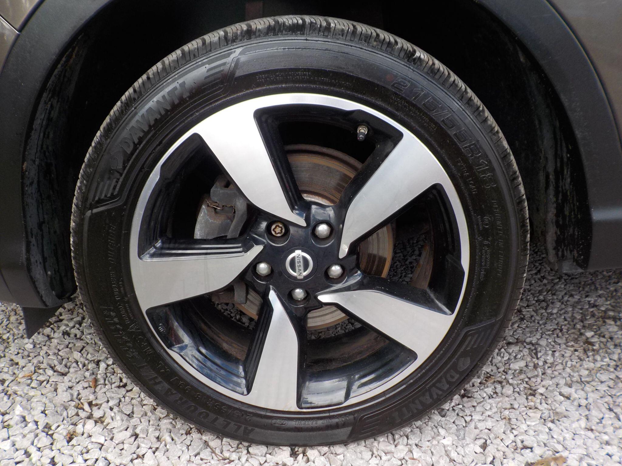 Nissan Qashqai 1.5 dCi n-tec+ 2WD Euro 5 (s/s) 5dr