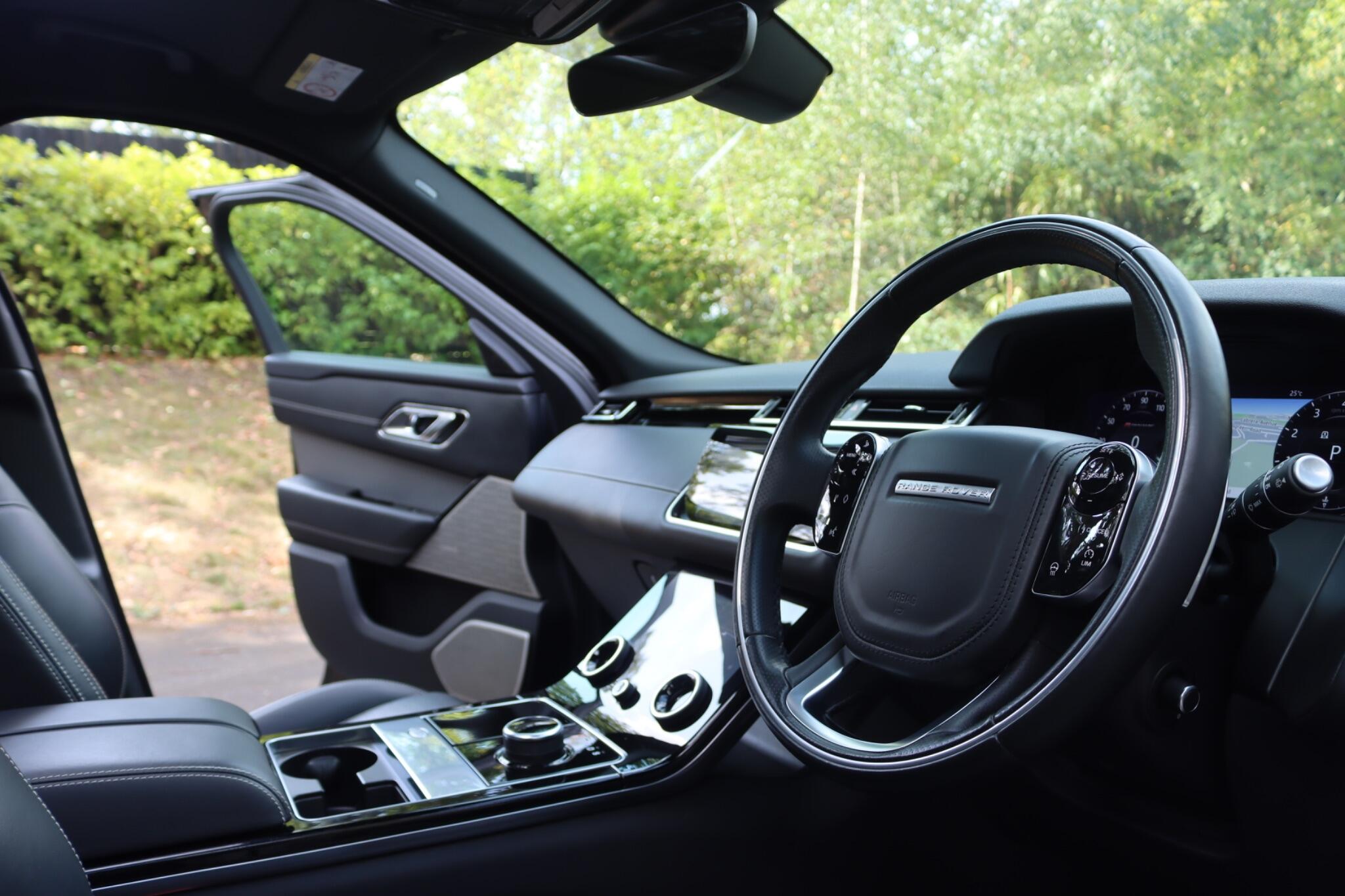 Land Rover Range Rover Velar view 59