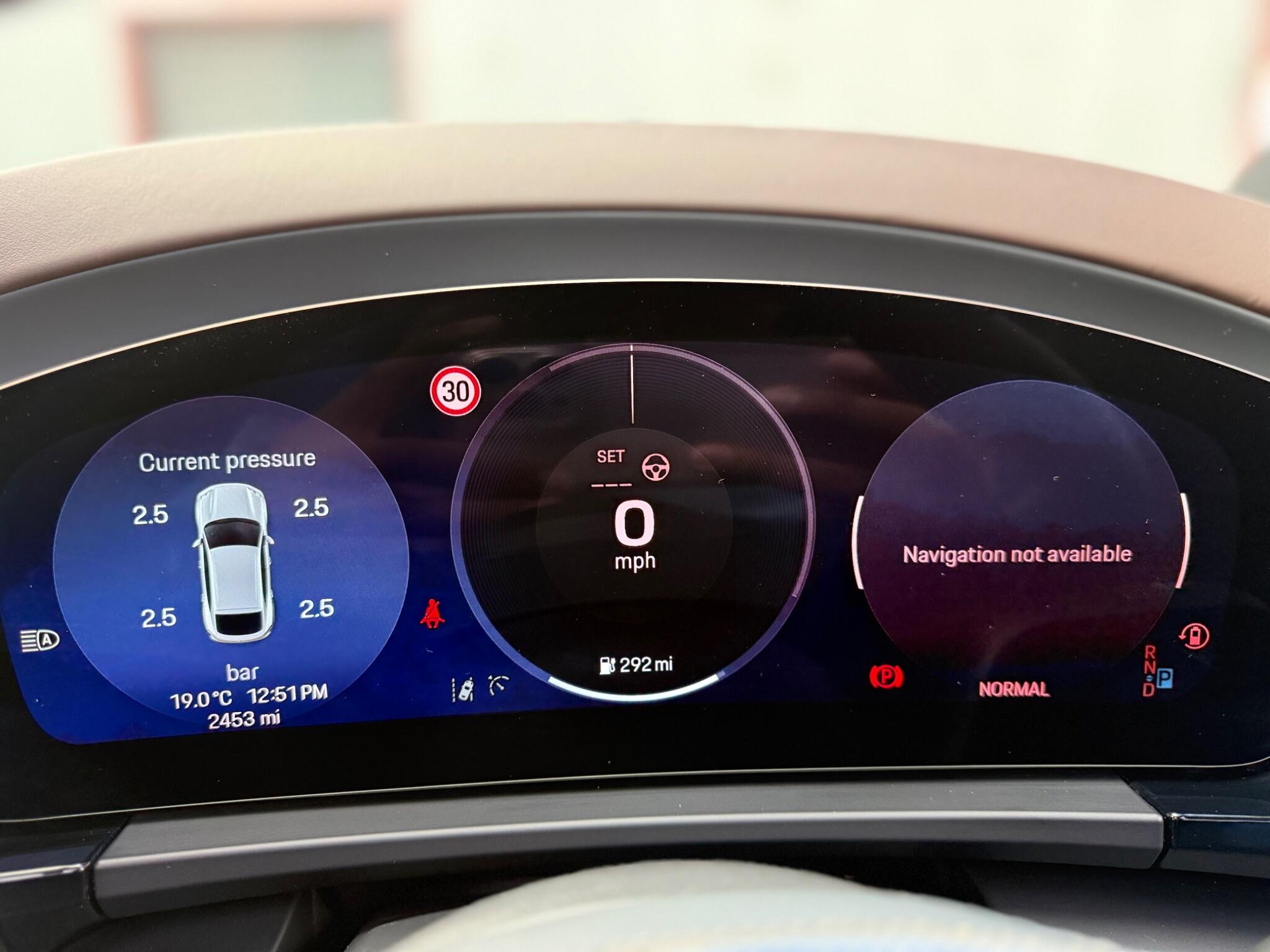 Porsche Macan view 45