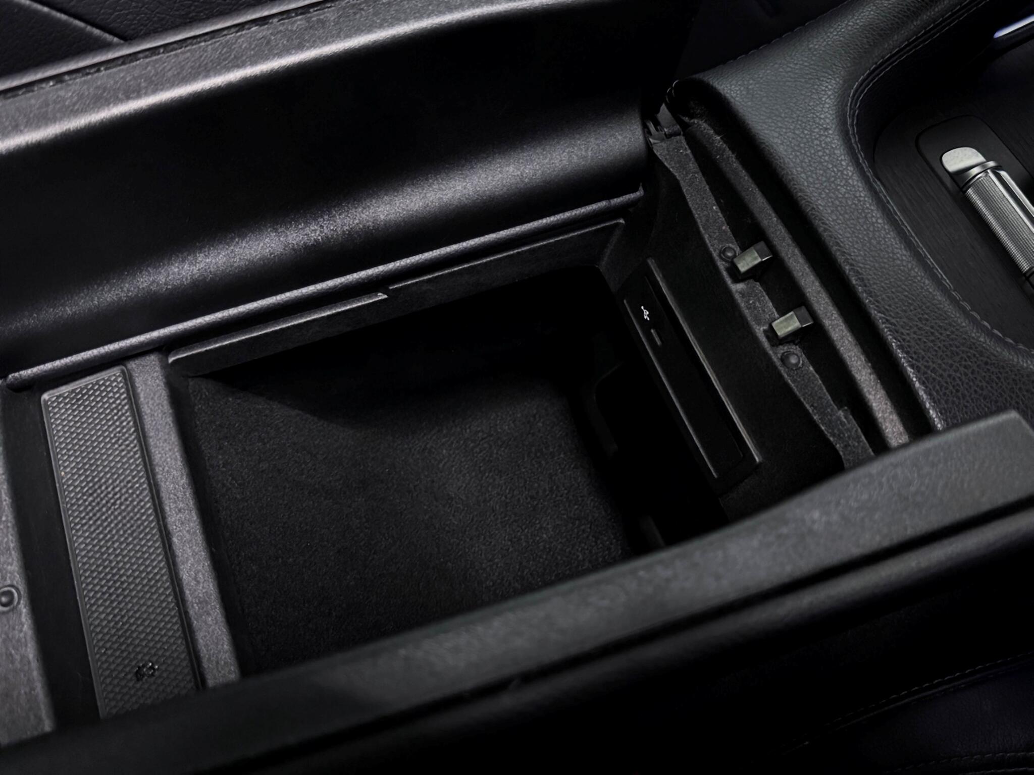 Mercedes-Benz GLE view 30