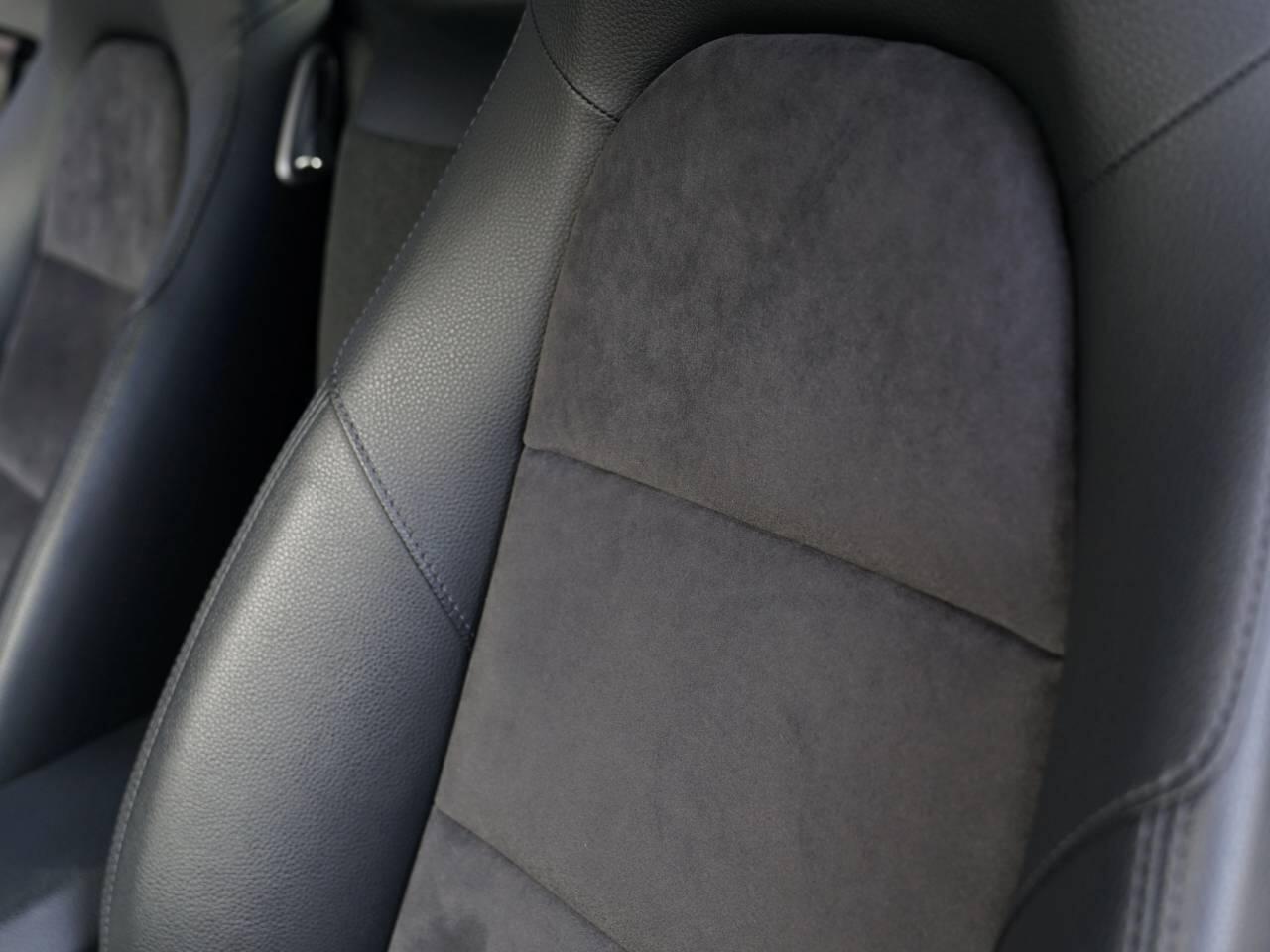 Porsche Cayman view 17