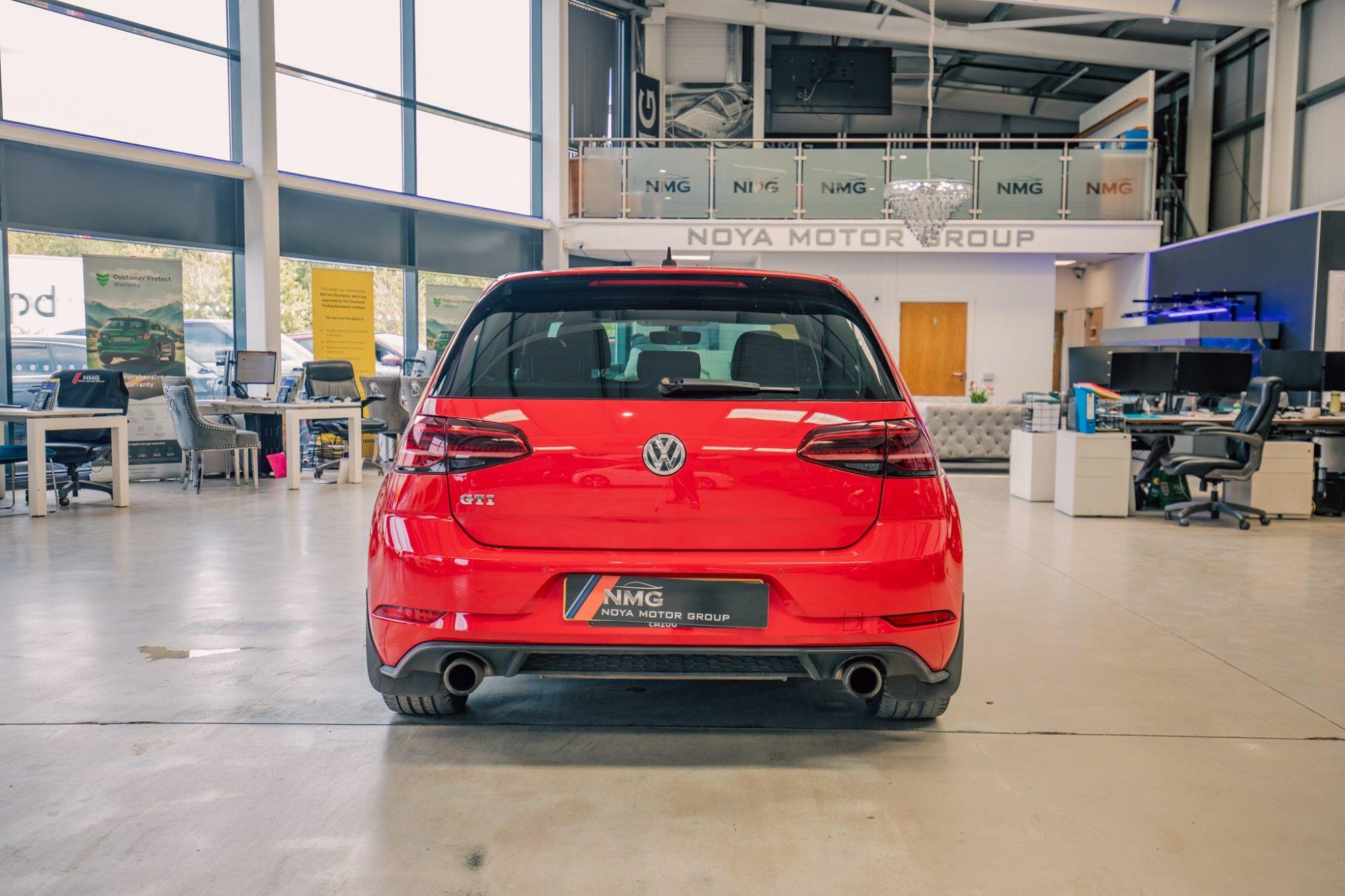 Volkswagen Golf view 29