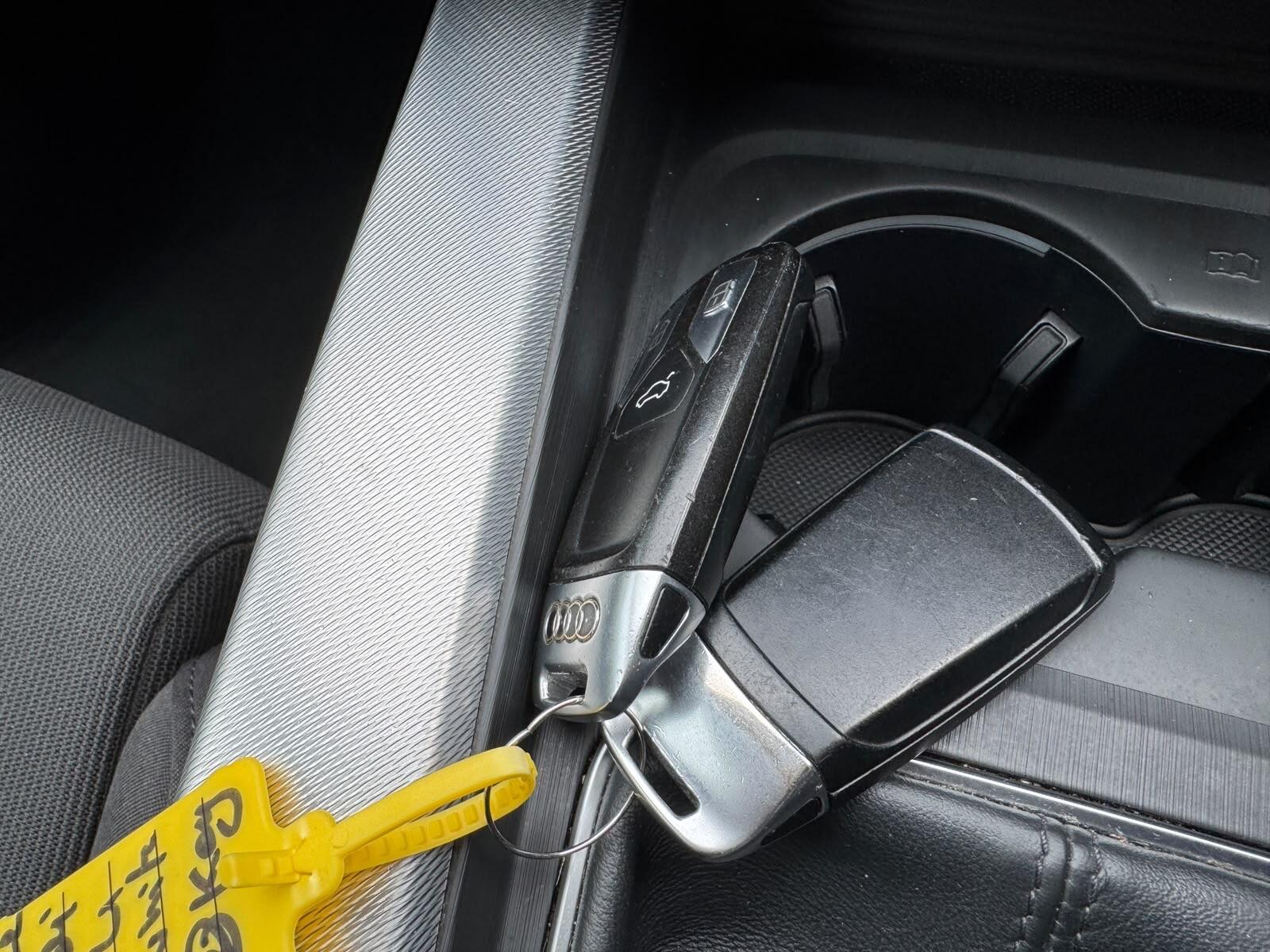 Audi A4 view 44