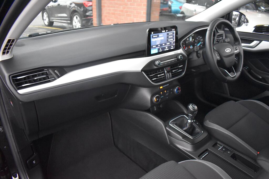 Ford Focus view 36