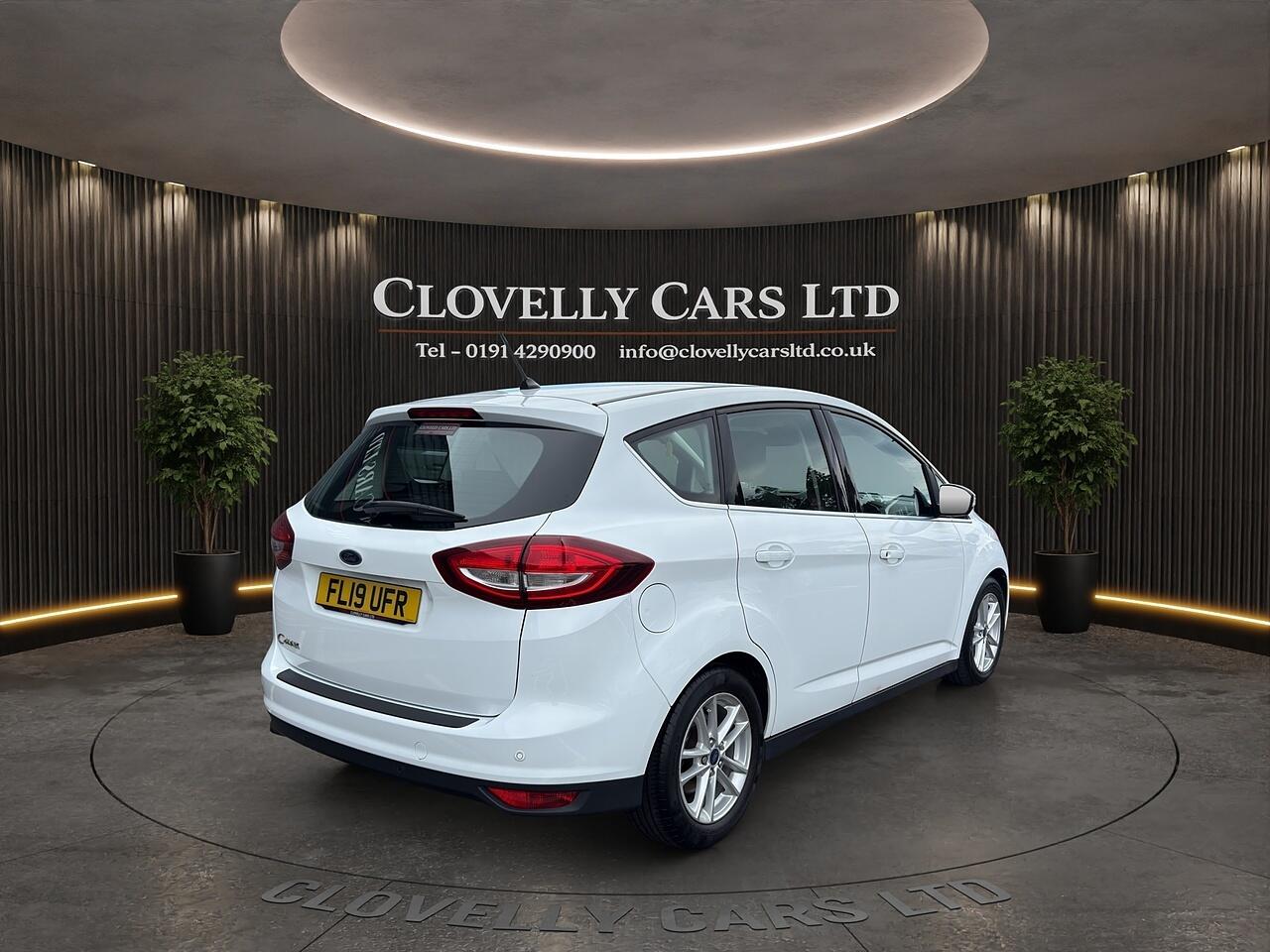 Ford C-Max view 10