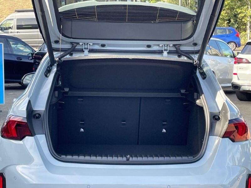 BMW 1 Series view 12