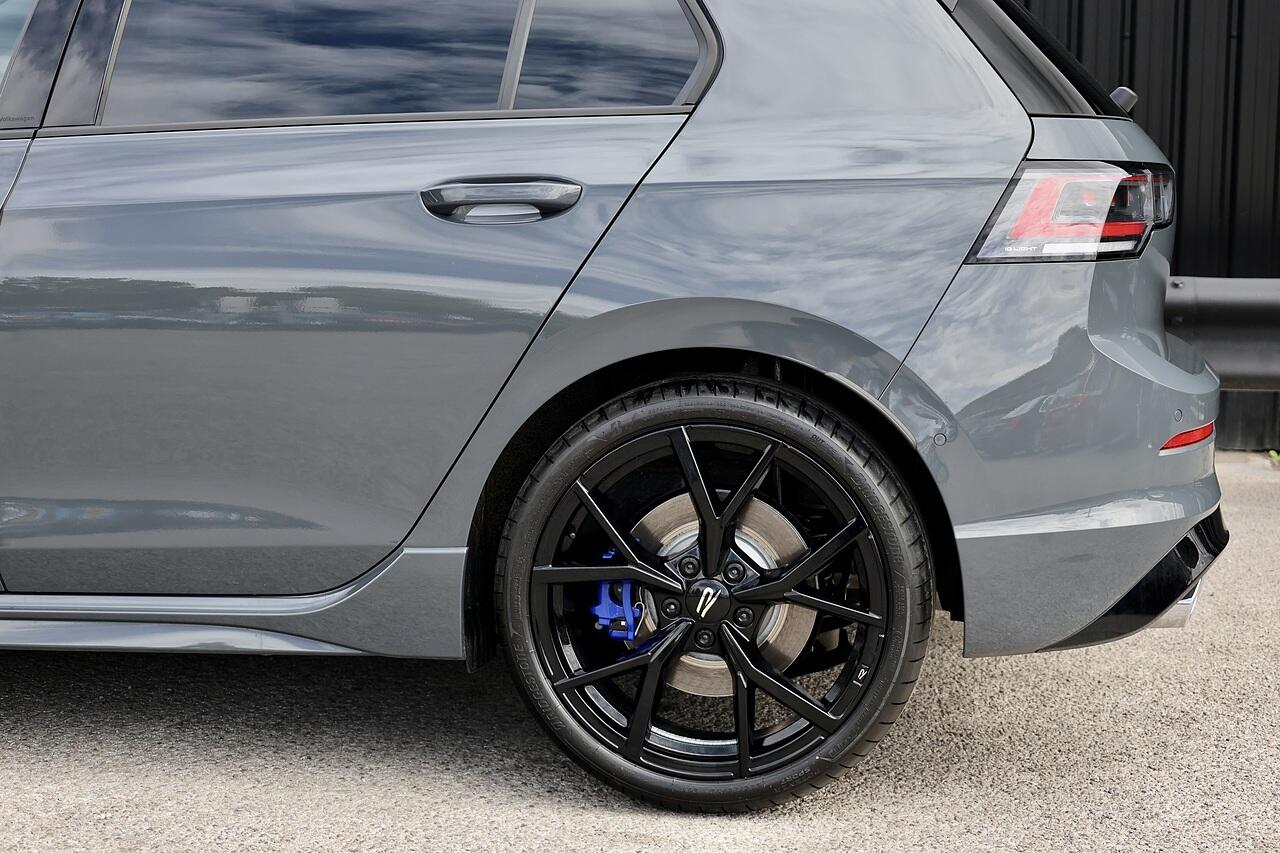 Volkswagen Golf view 33