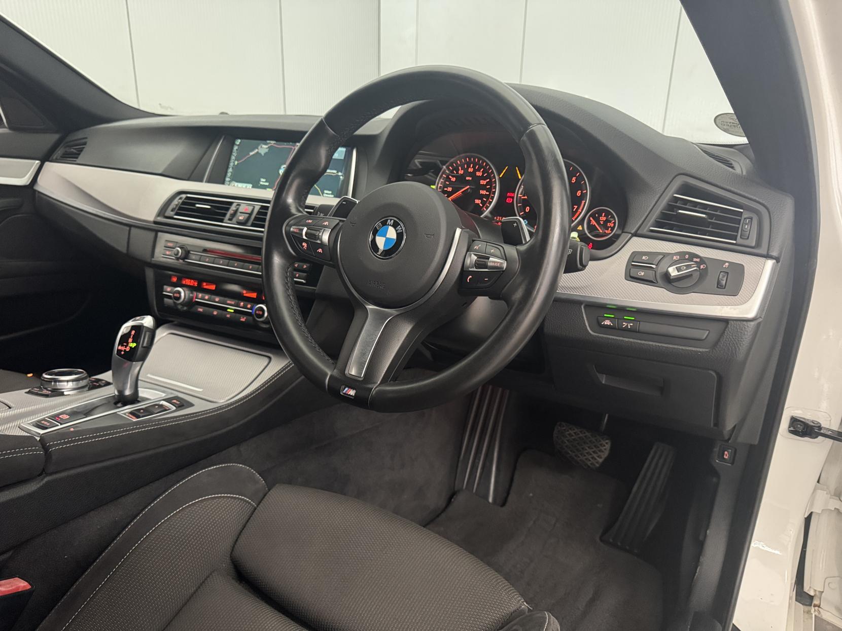 BMW 5 Series view 53