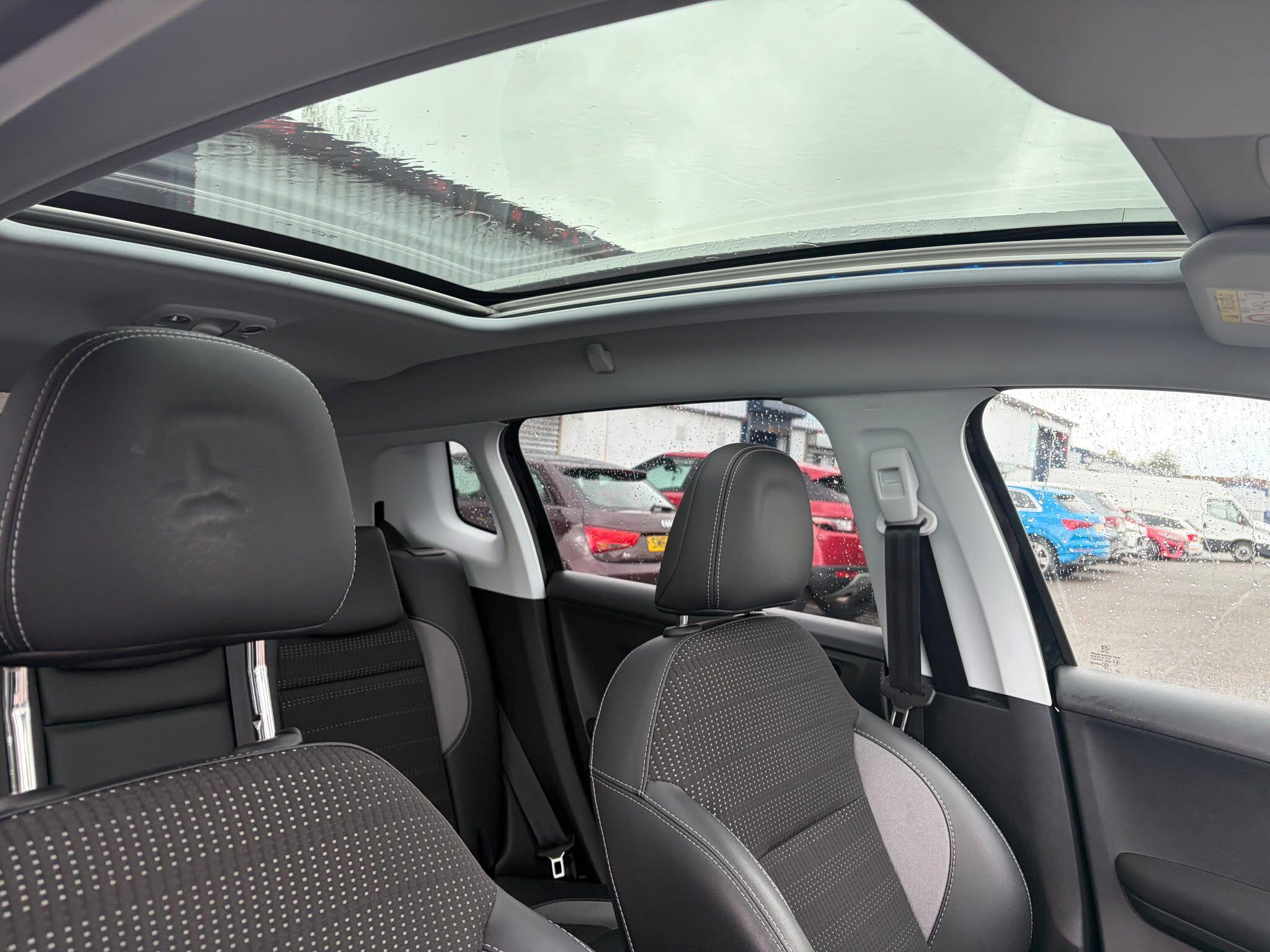 Peugeot 2008 view 15
