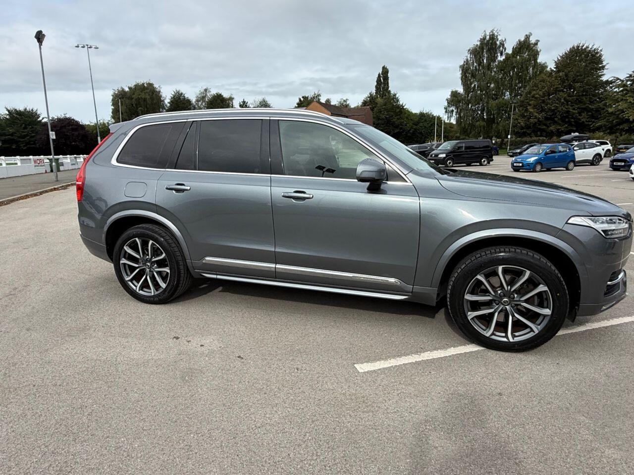 Volvo XC90 view 57