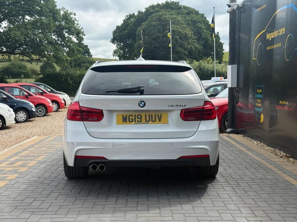 BMW 3 Series view 5