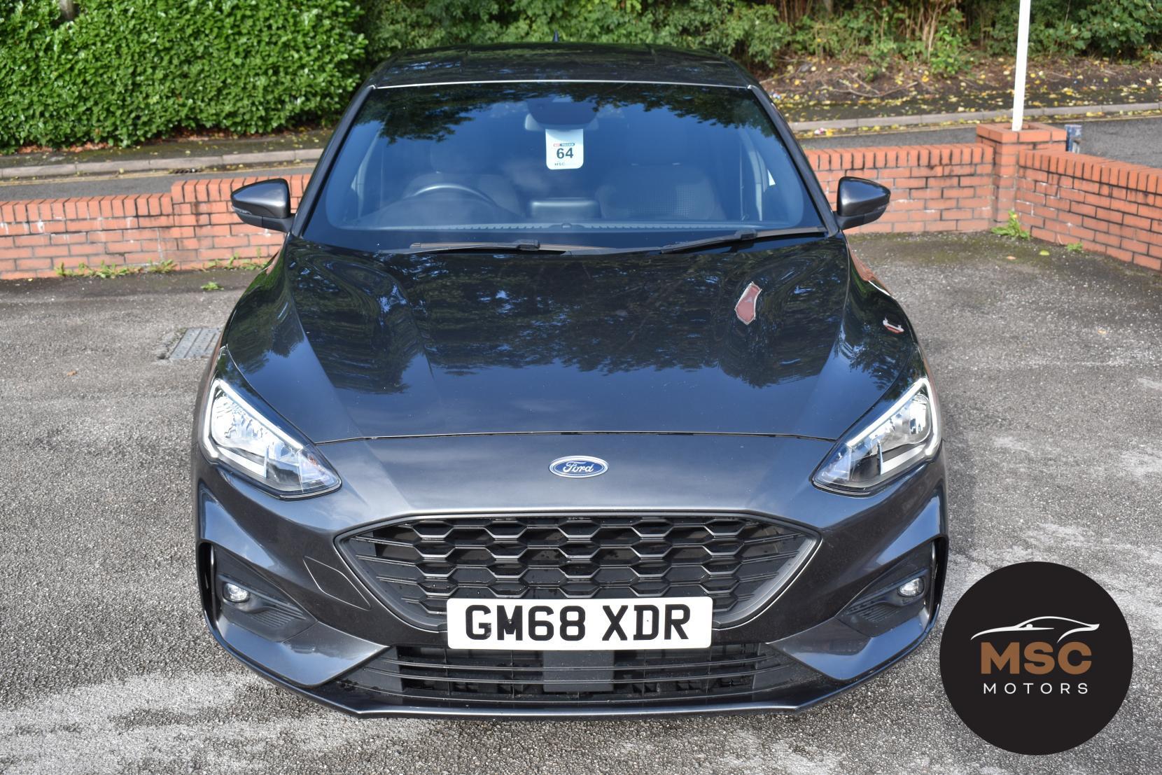 Ford Focus view 3