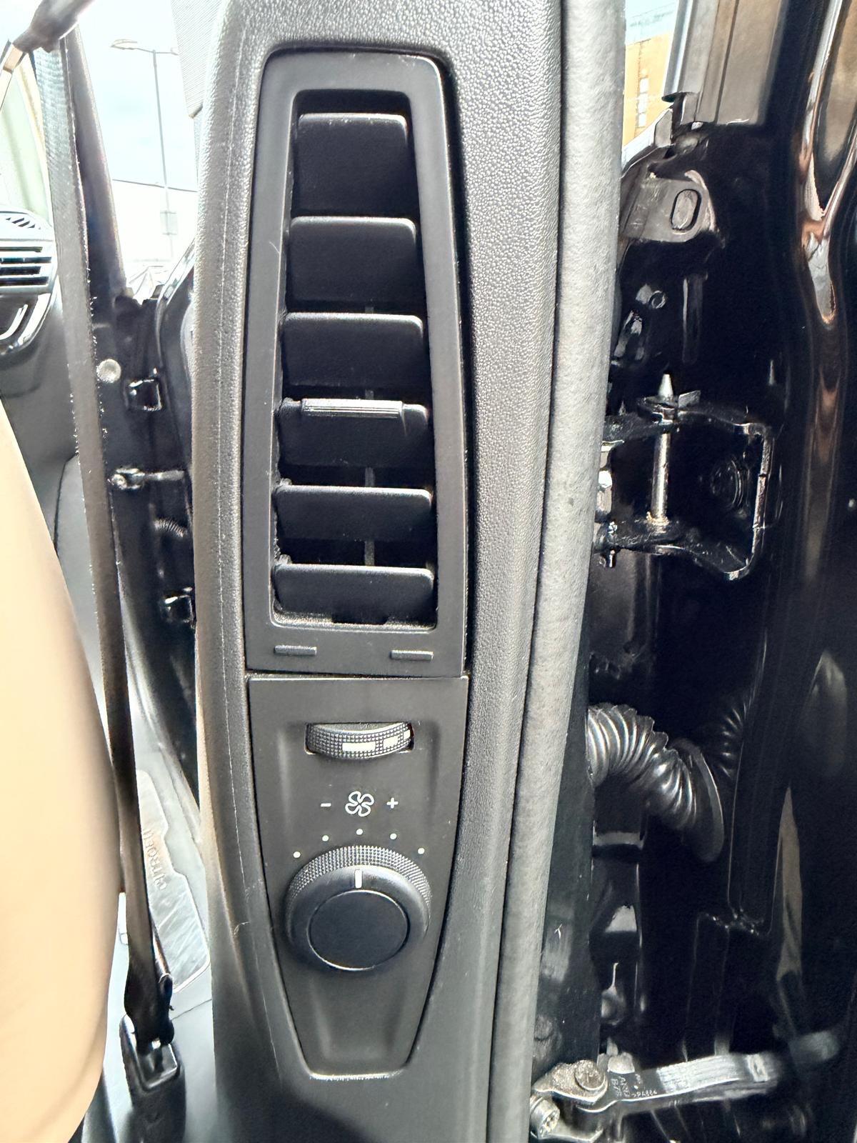 Citroen Grand C4 Picasso view 11