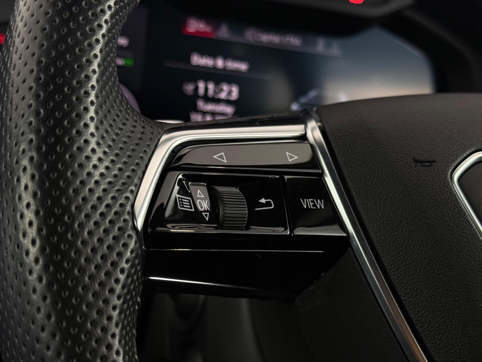 Audi A6 view 14