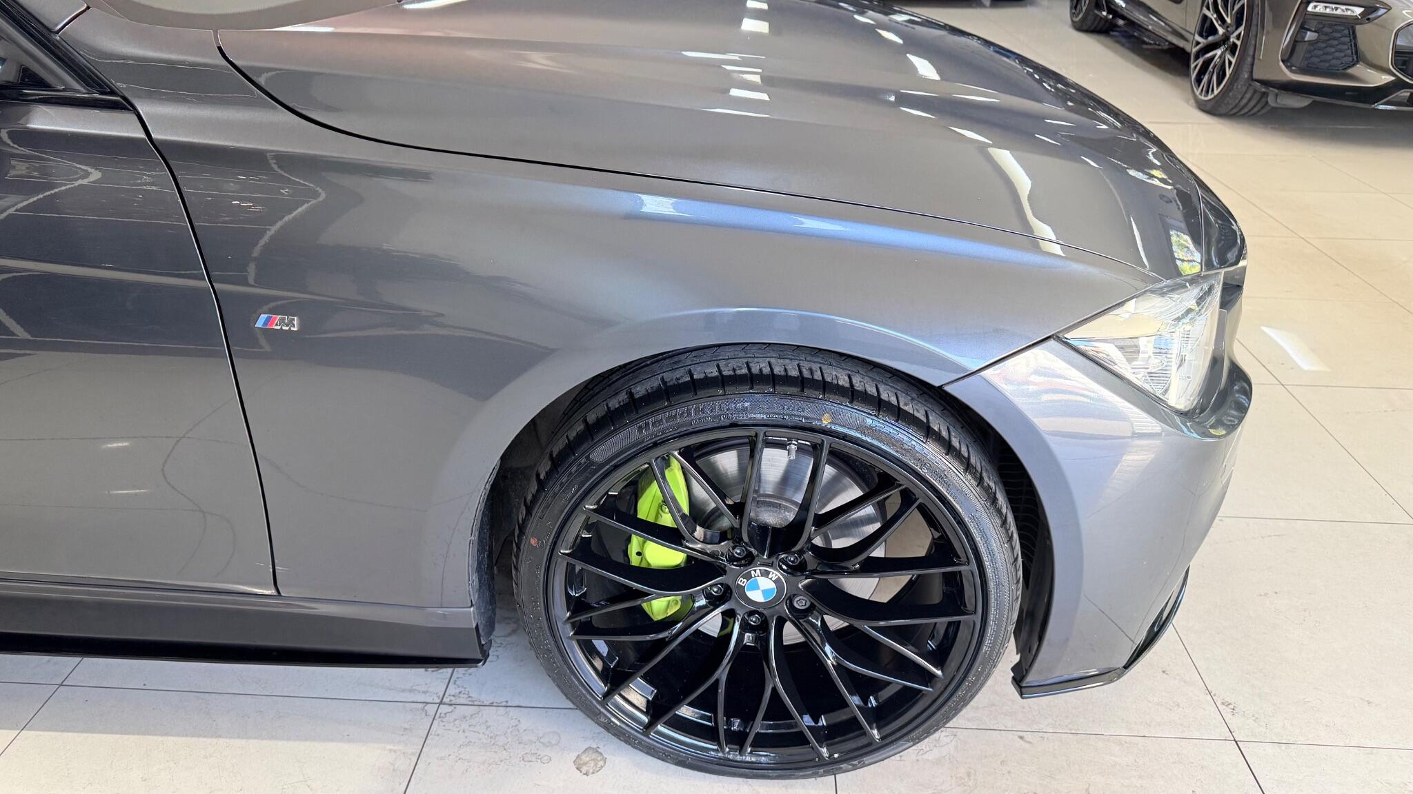 BMW 3 Series view 36