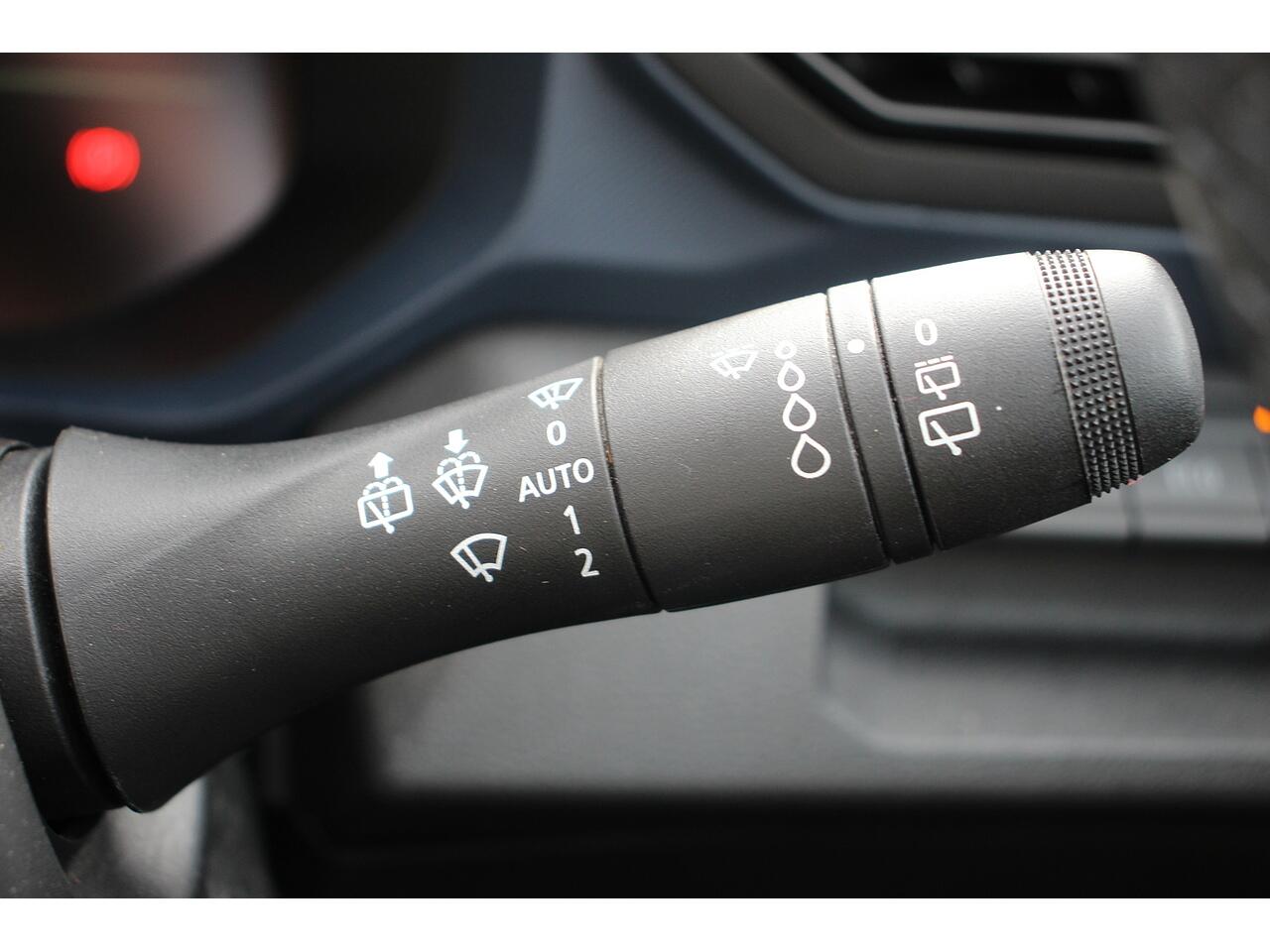 Dacia Duster view 28
