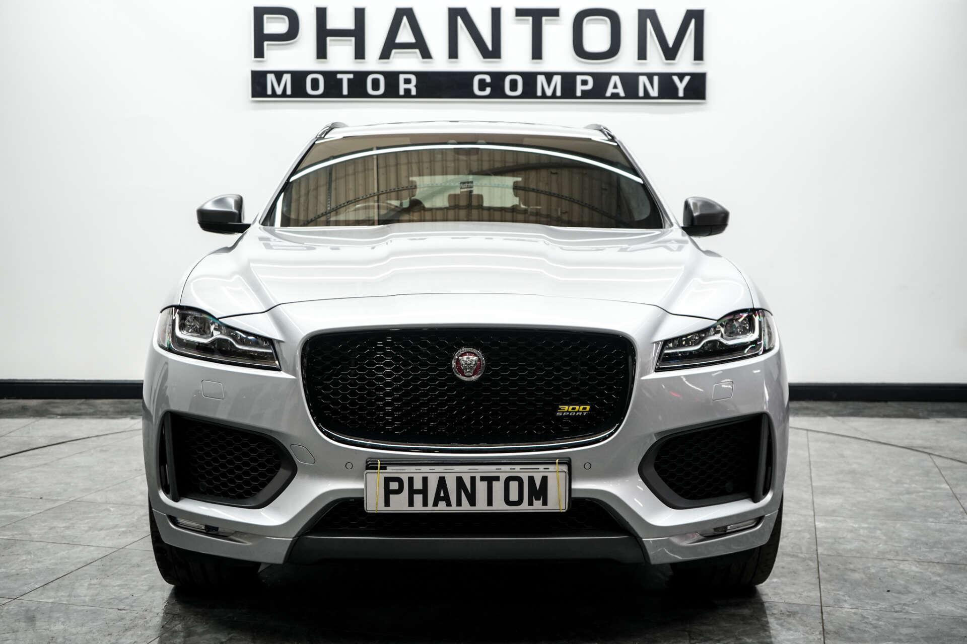 Jaguar F-Pace view 2