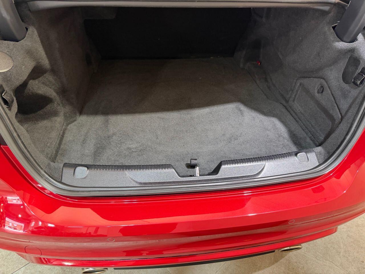 Jaguar Xe view 33