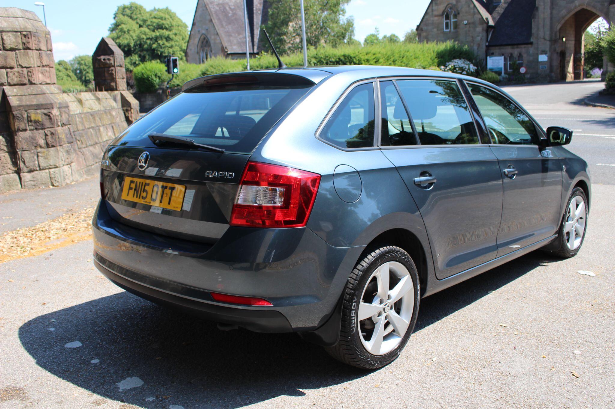 Skoda Rapid Spaceback view 3