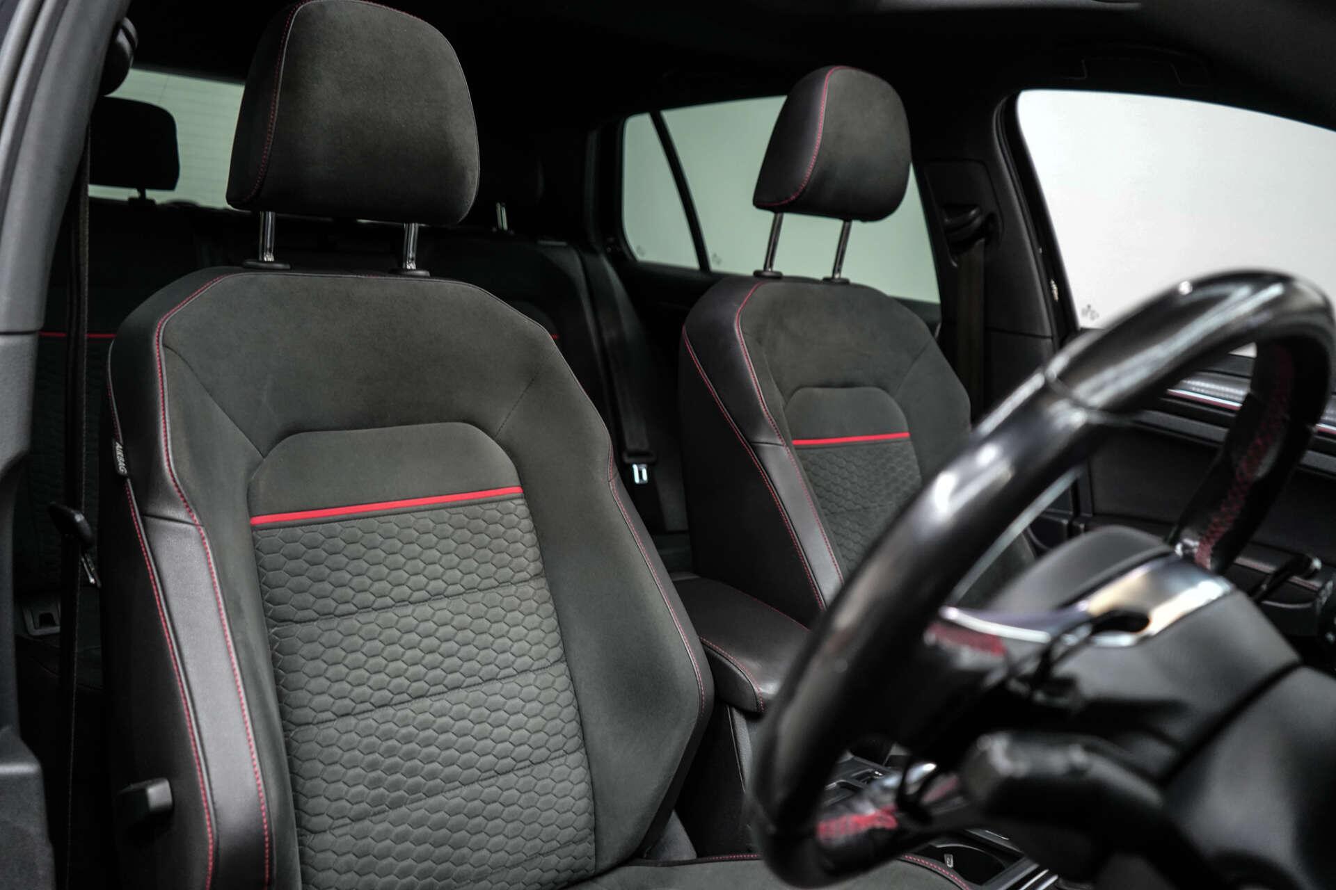 Volkswagen Golf view 10
