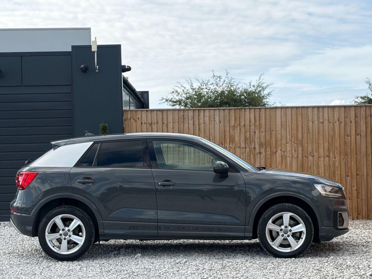 Audi Q2 view 11