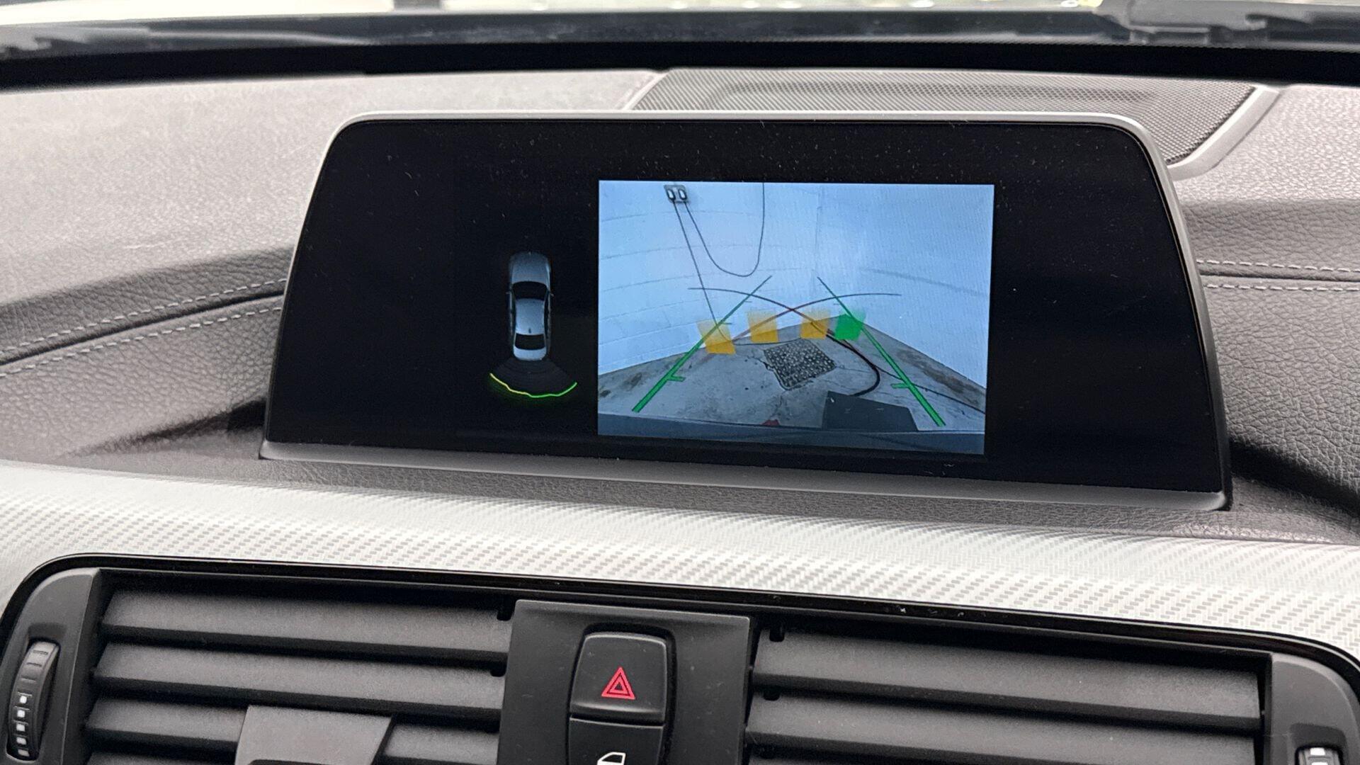 BMW 3 Series view 29