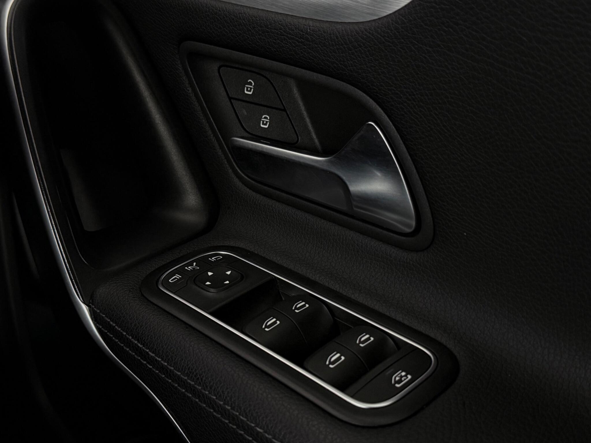 Mercedes-Benz Cla view 18