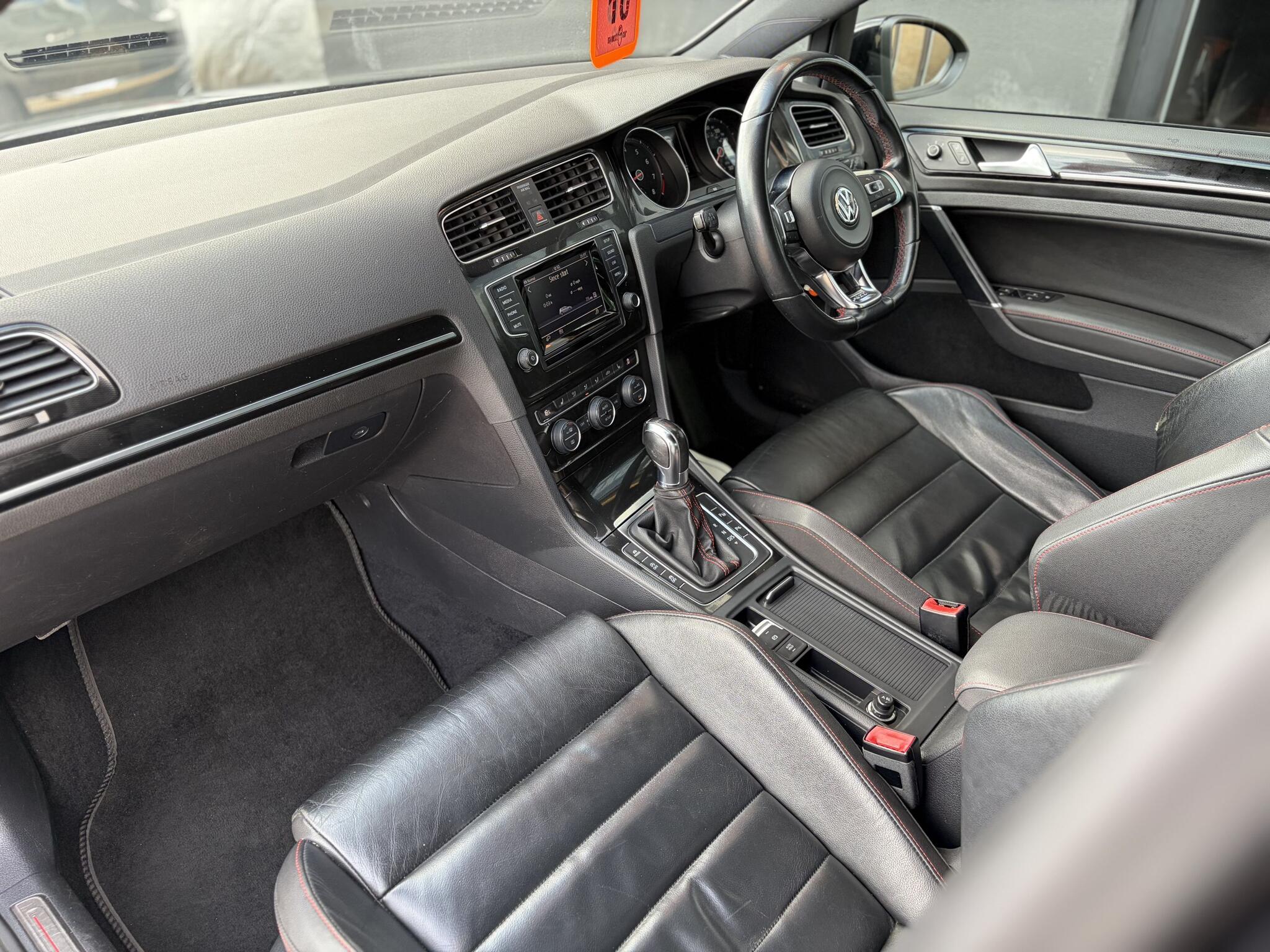 Volkswagen Golf view 18