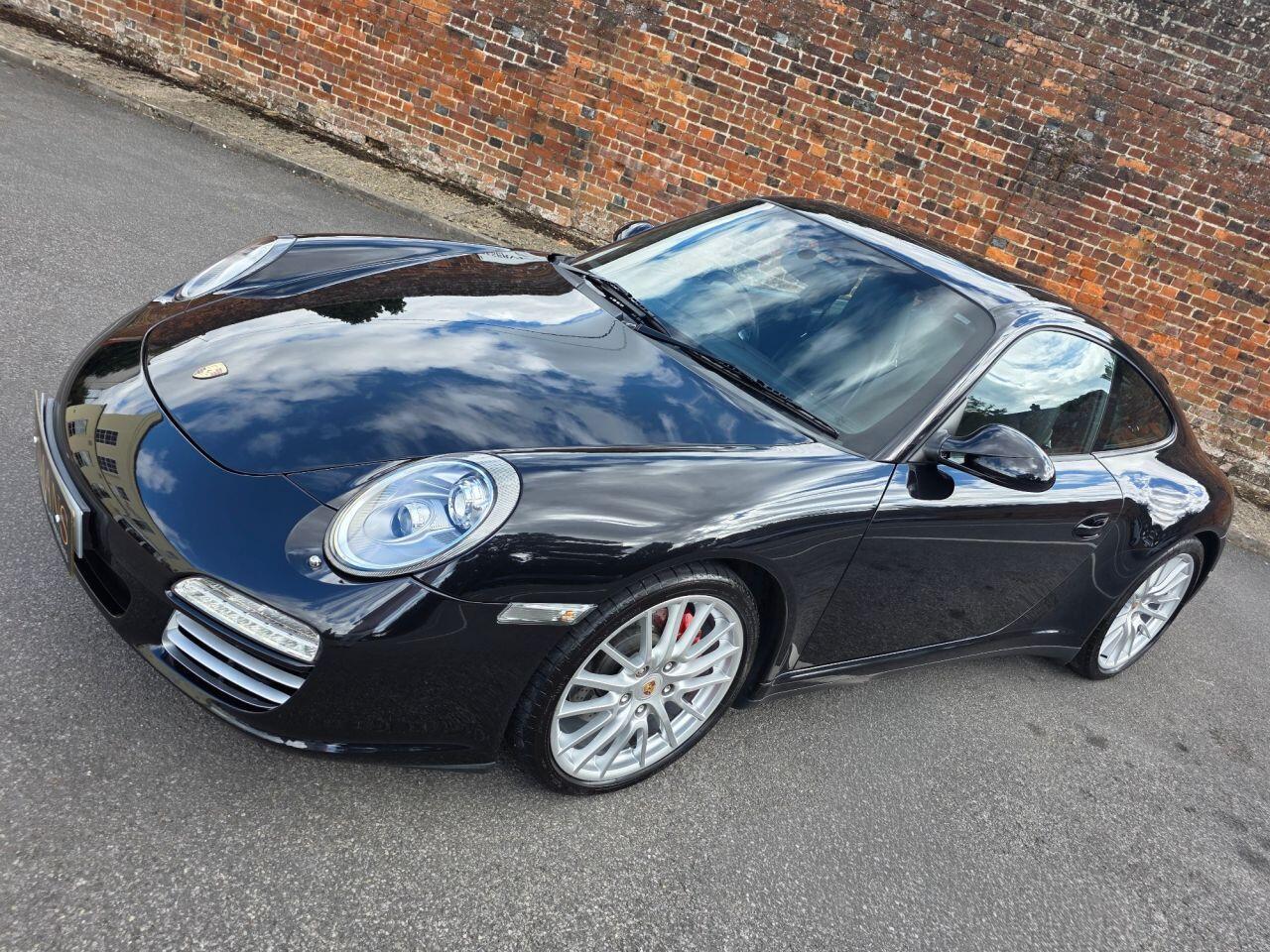 Porsche 911 view 28