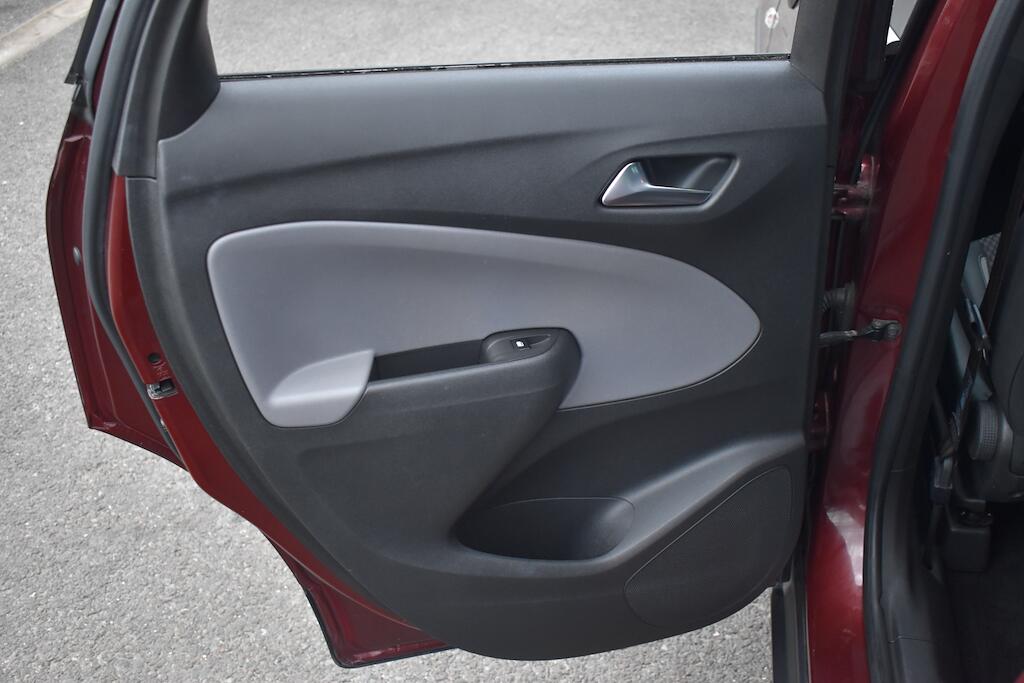 Vauxhall Crossland X view 44