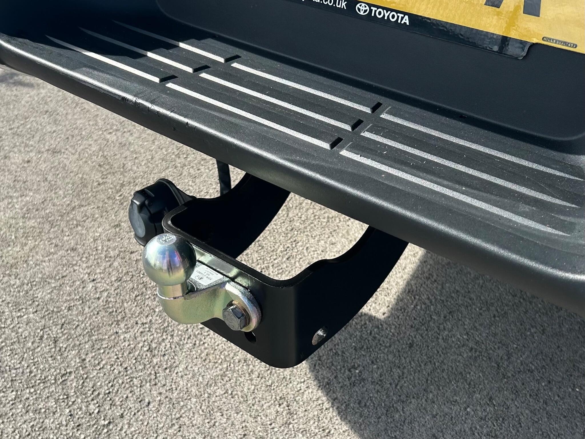 Toyota Hilux view 48