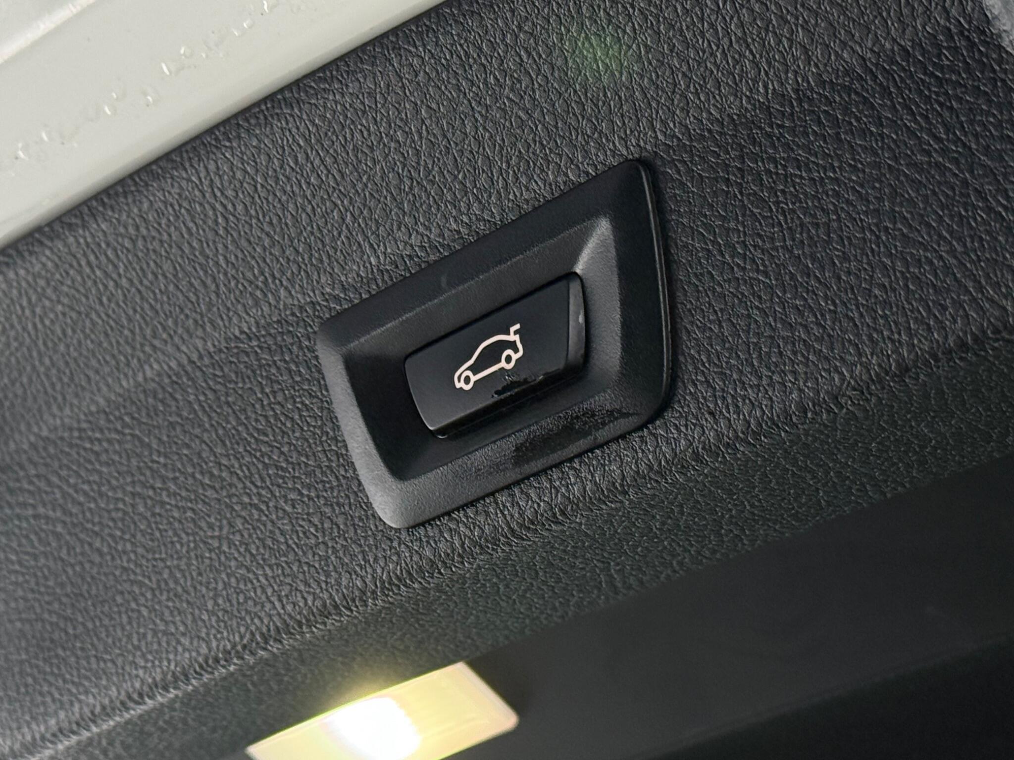 BMW 4 Series view 11