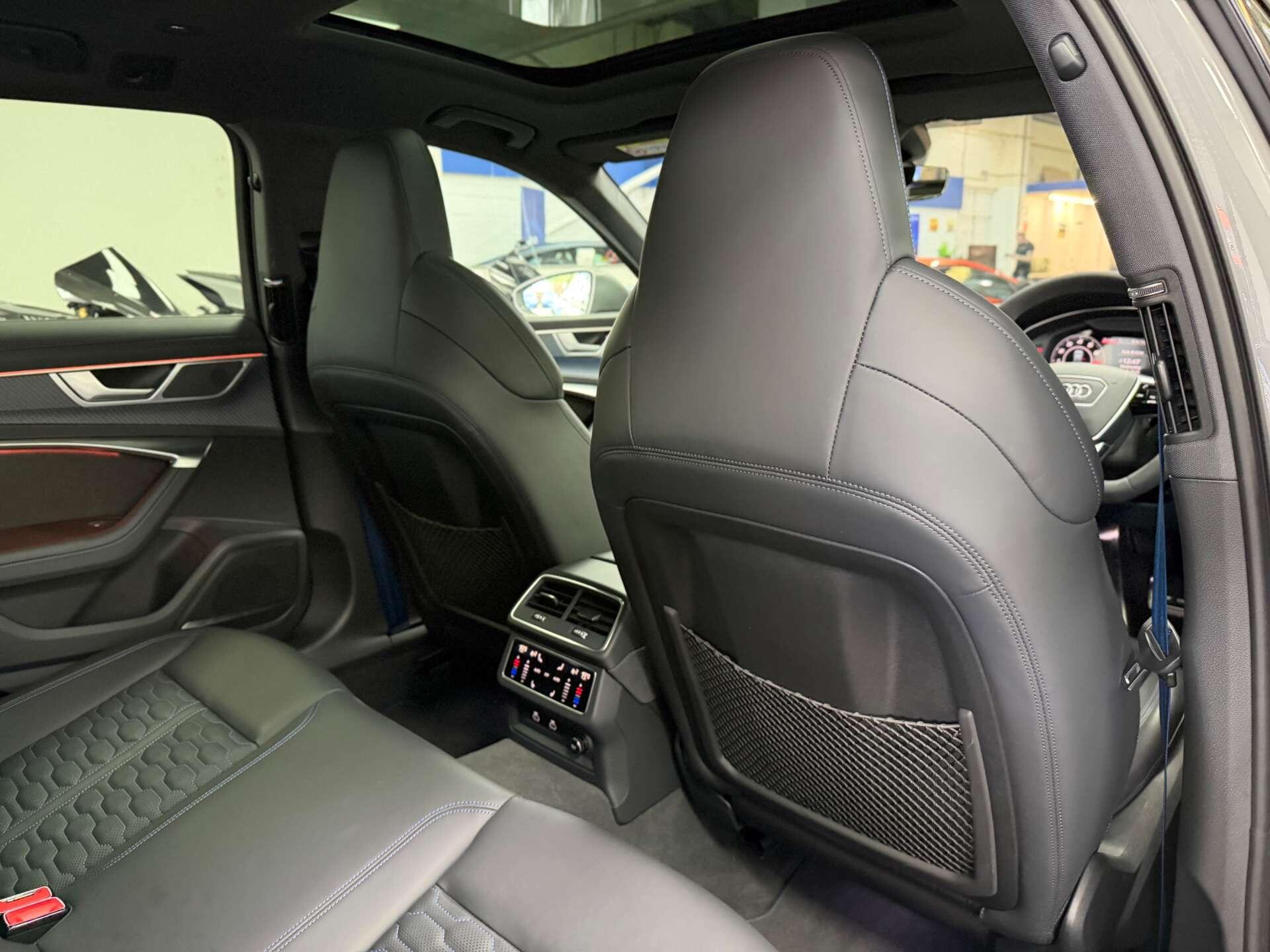 Audi RS6 view 44