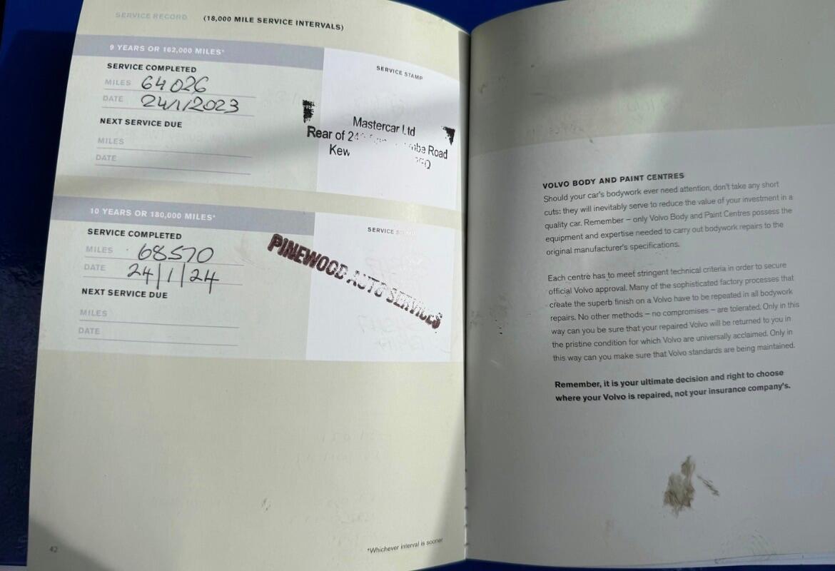 2010 Volvo C70 2.5 T5 SE Lux Geartronic 2dr image 4