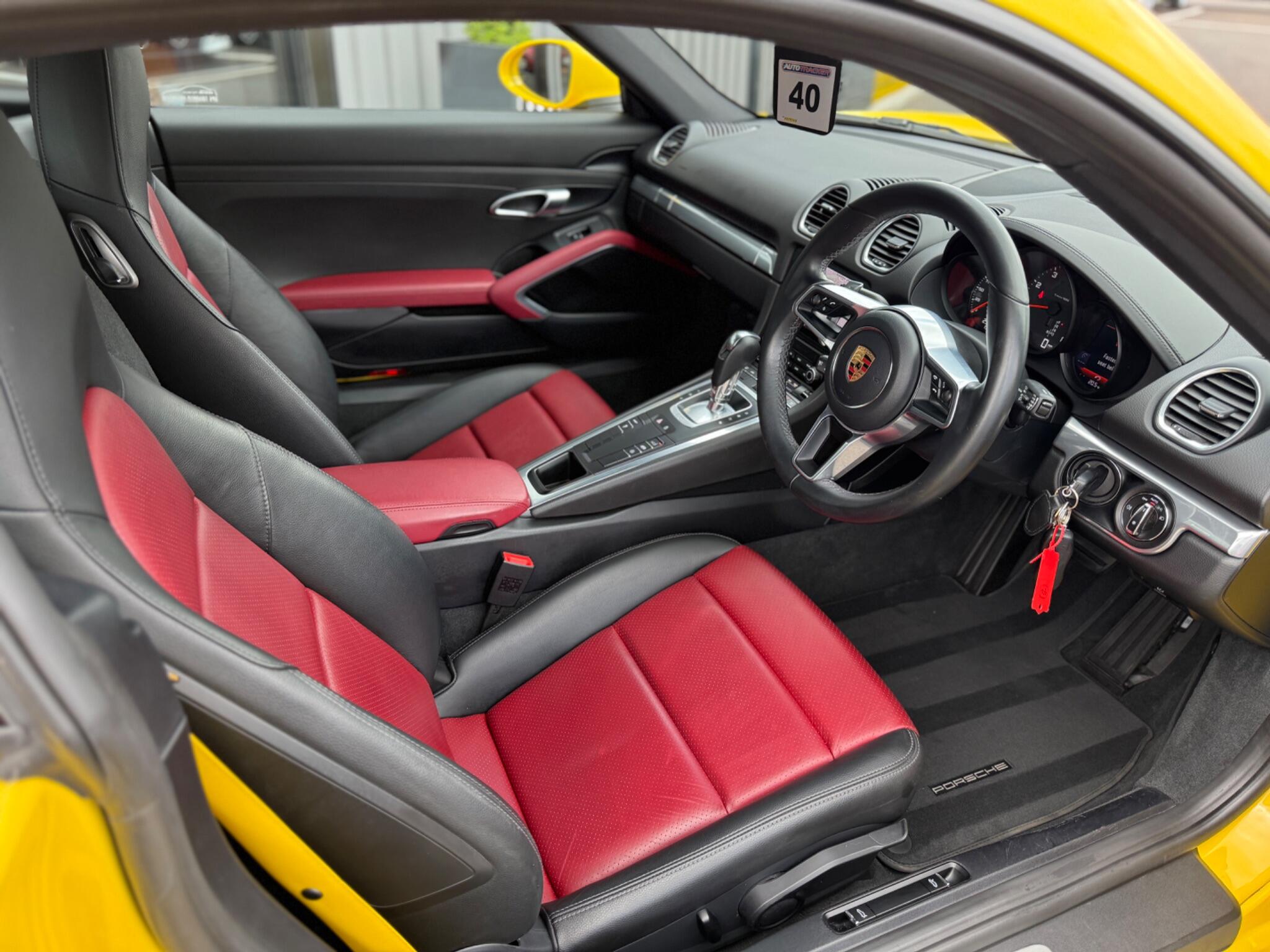 Porsche 718 Cayman view 16