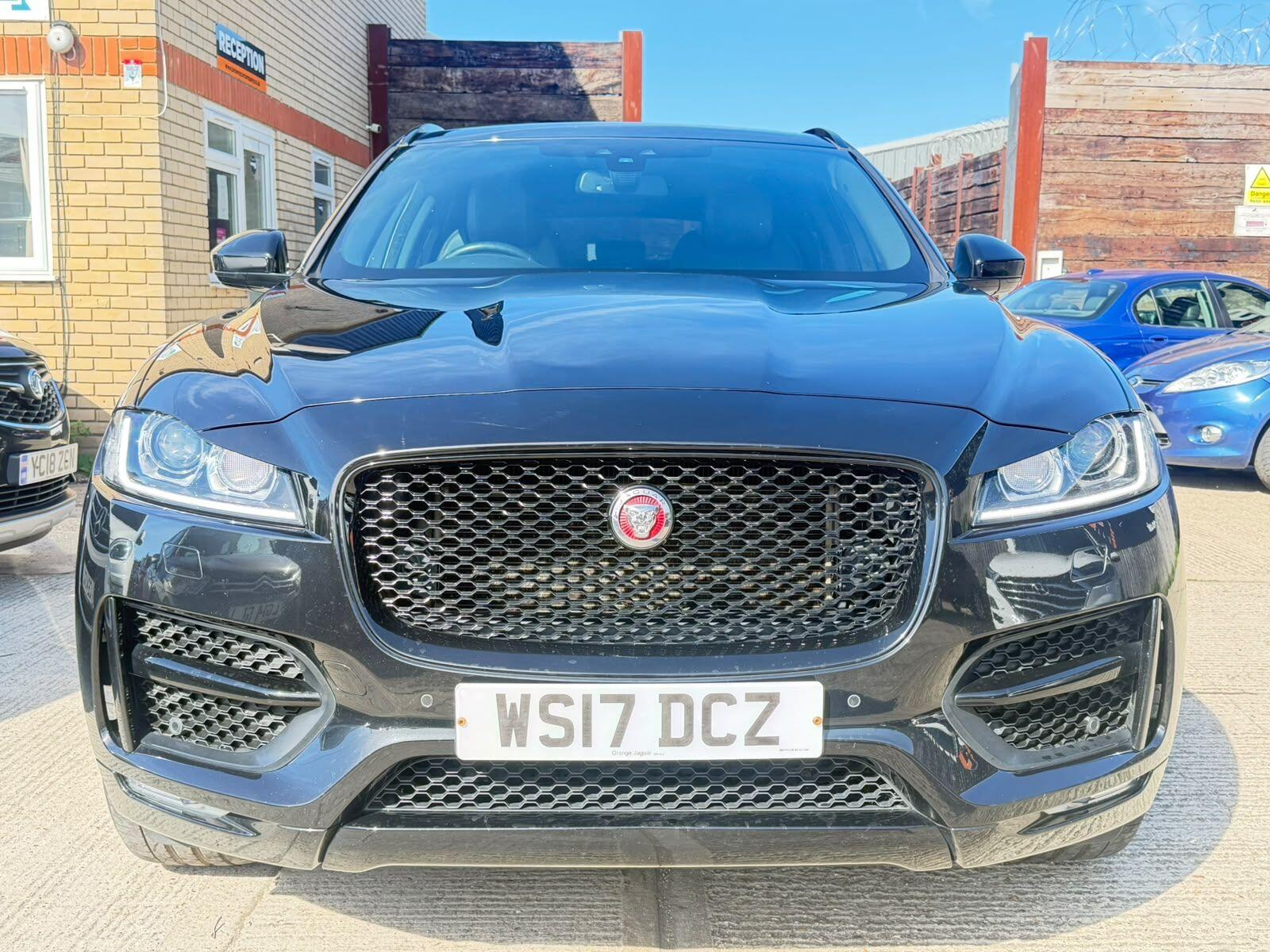 Jaguar F-Pace view 2